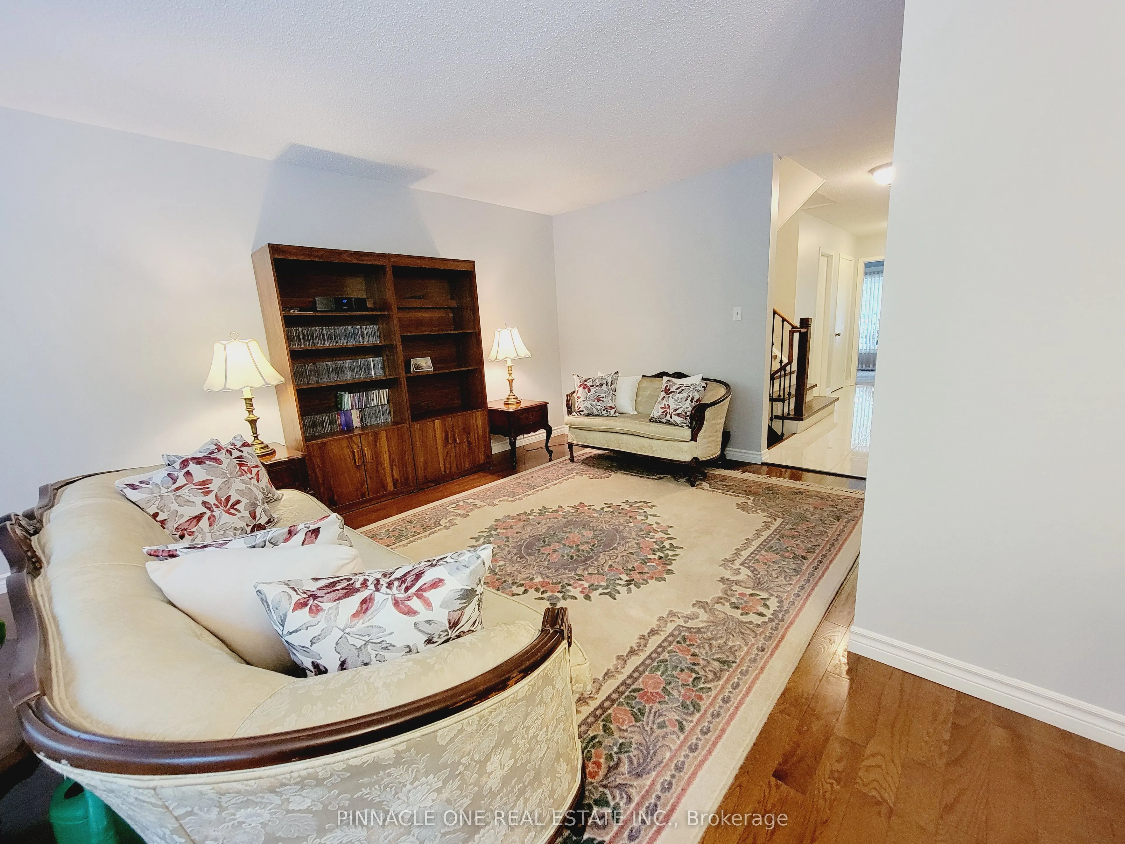 61 Applegate Crescent