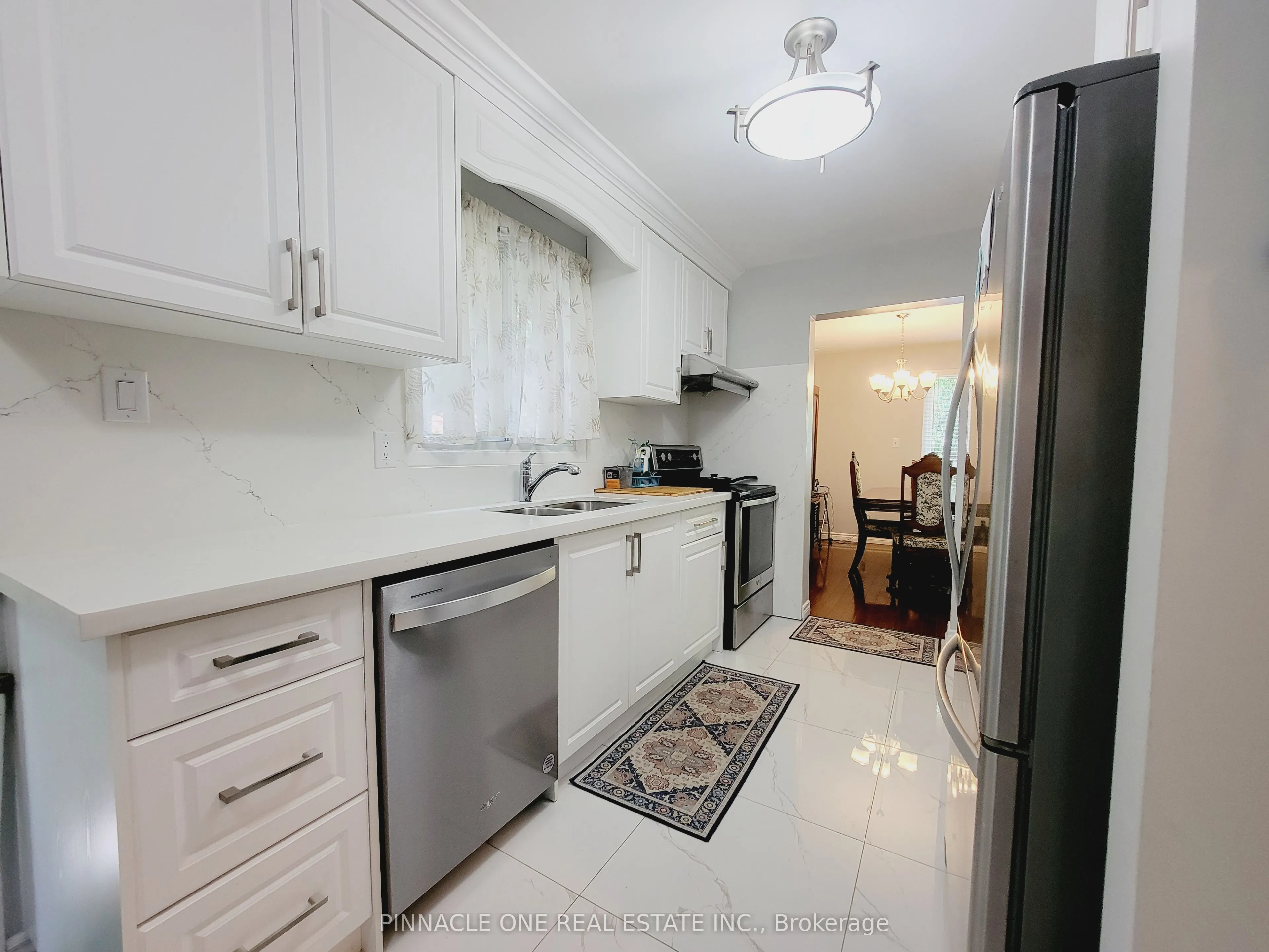 61 Applegate Crescent