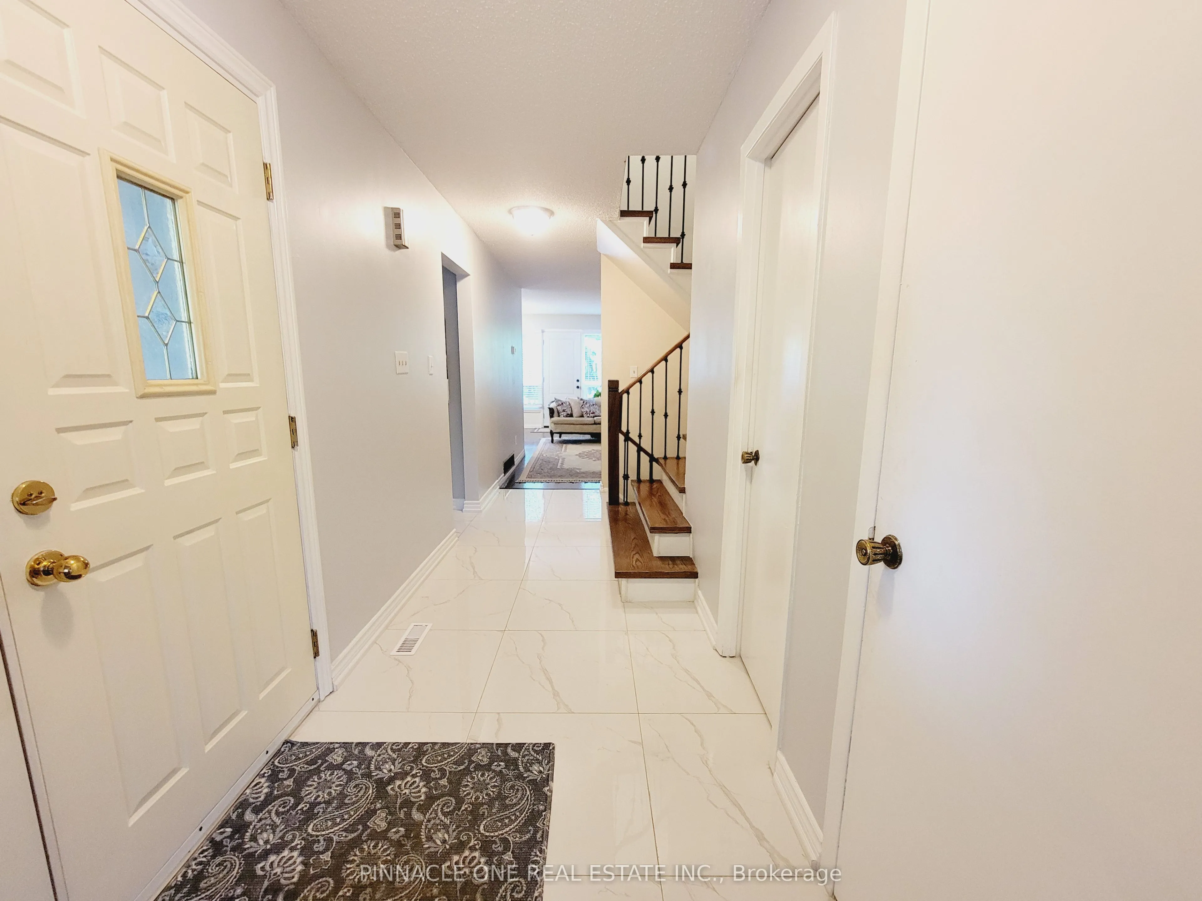 61 Applegate Crescent