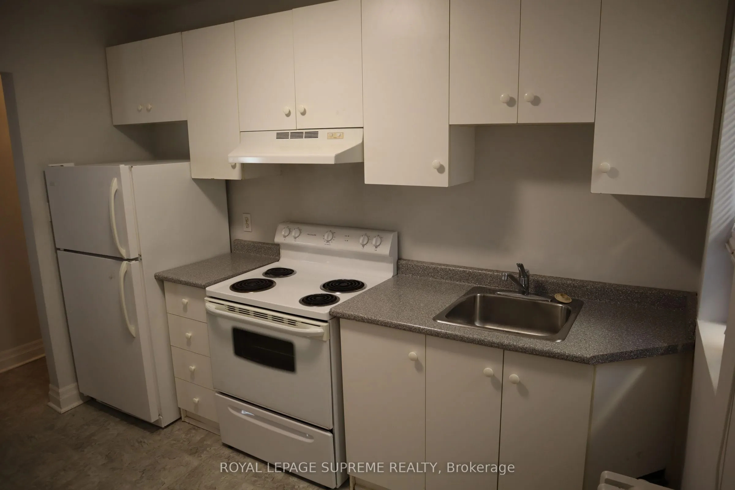526 Eglinton Avenue W, #2