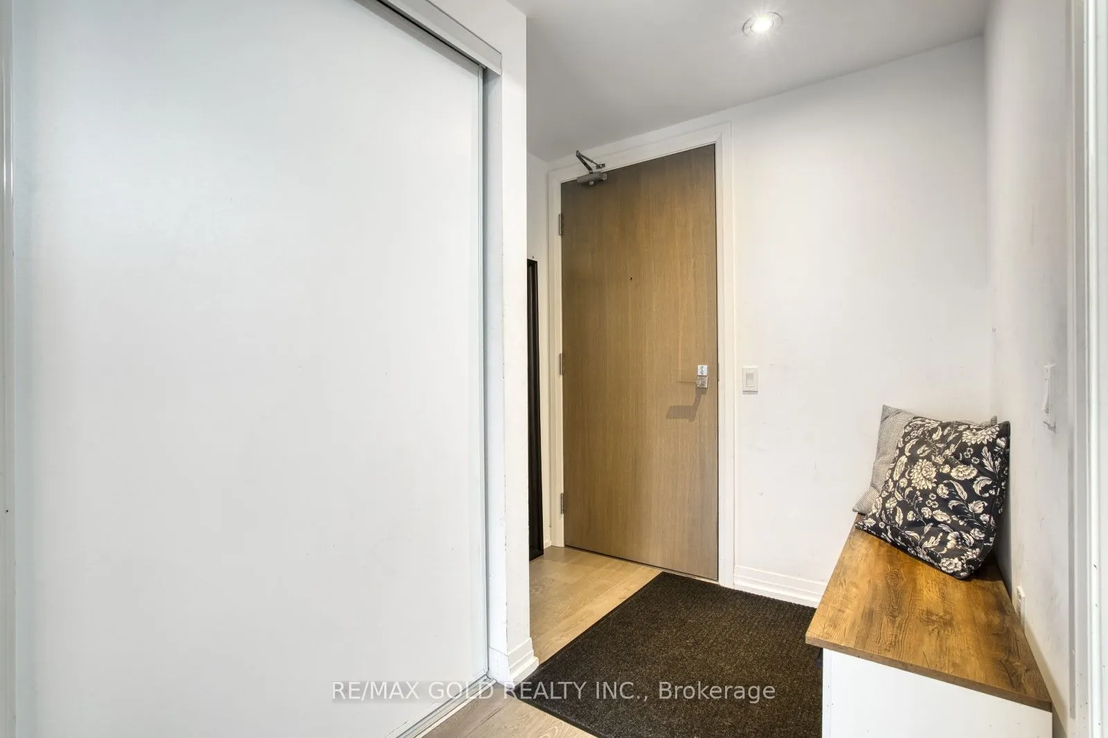 251 Jarvis Street, #1116