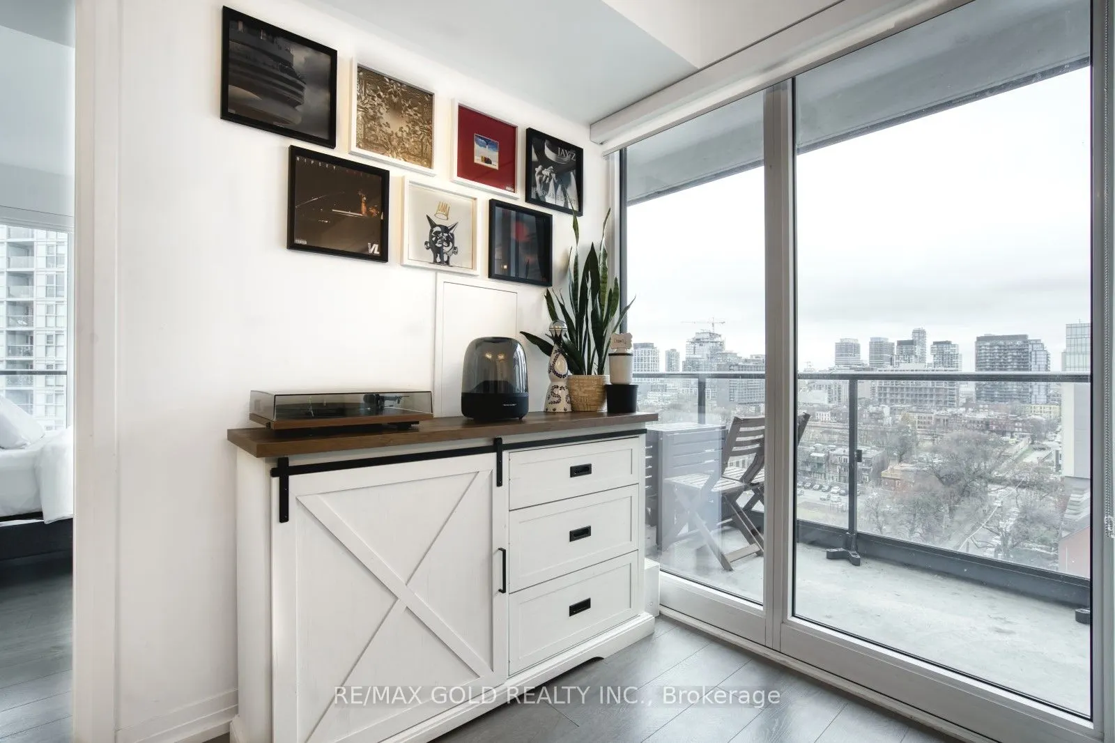 251 Jarvis Street, #1116
