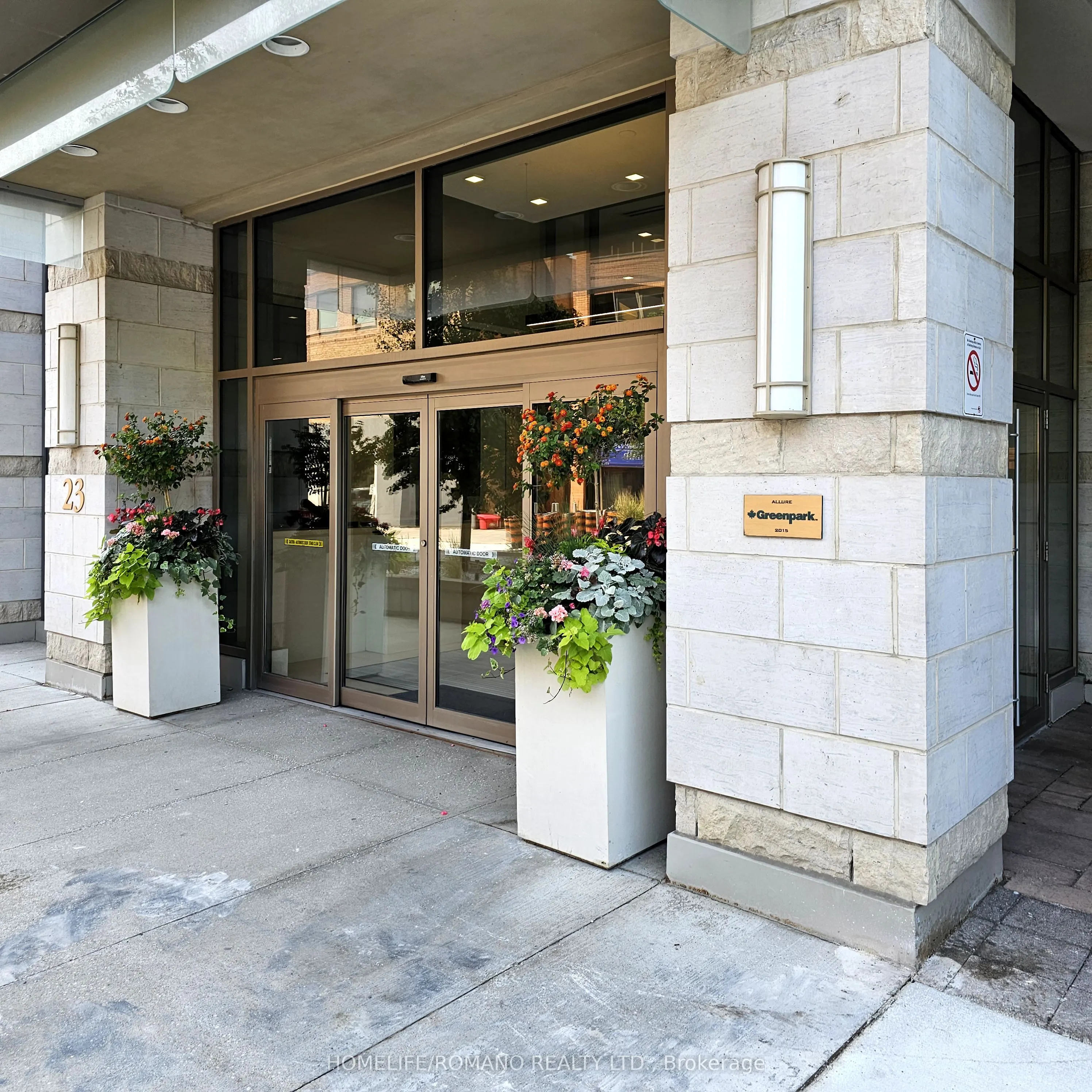 23 Glebe Road W, #426