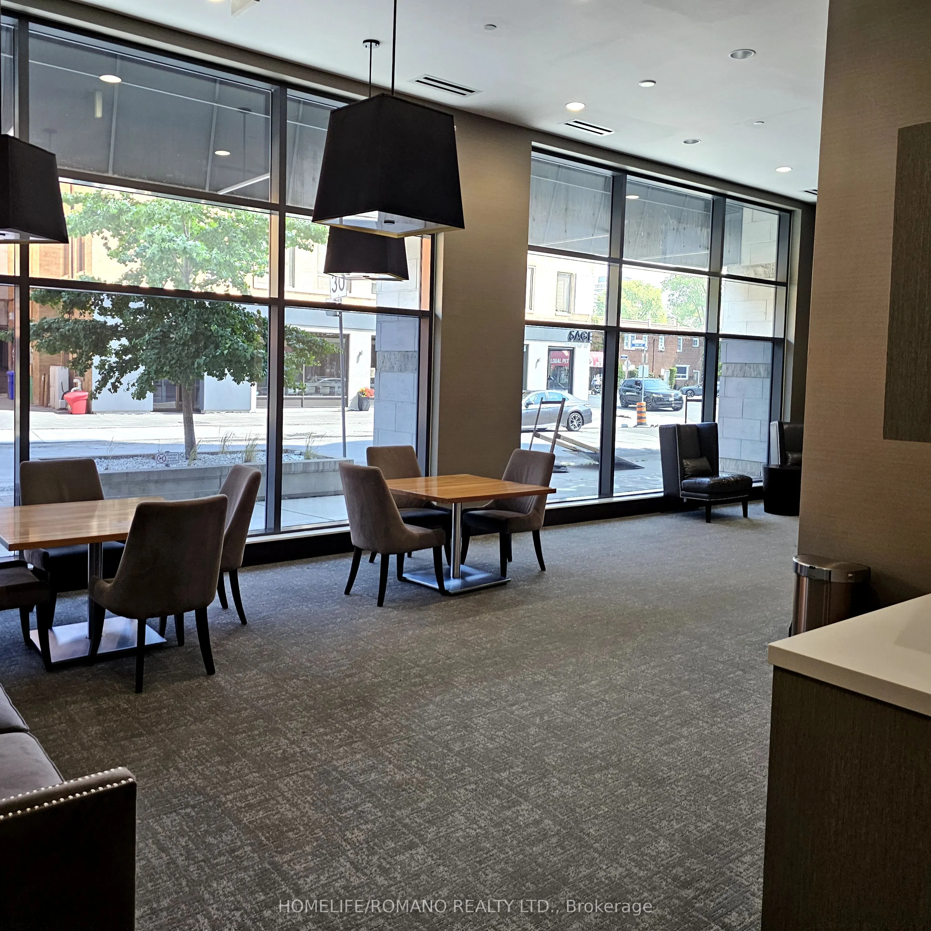 23 Glebe Road W, #426