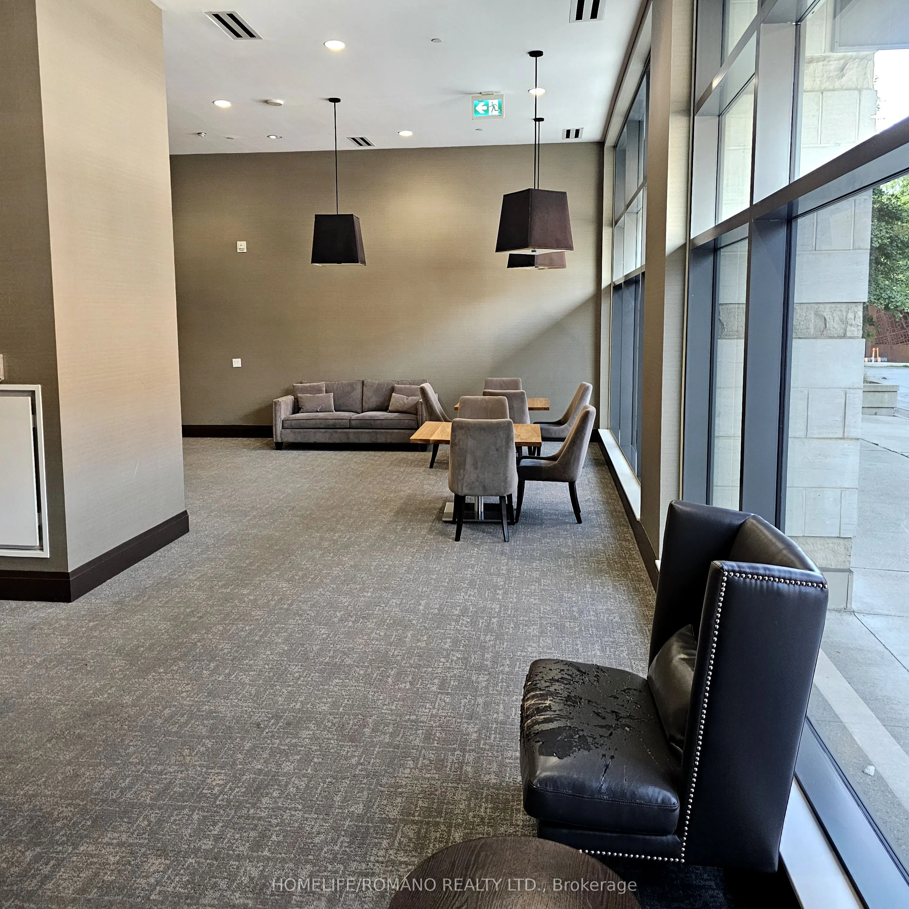 23 Glebe Road W, #426