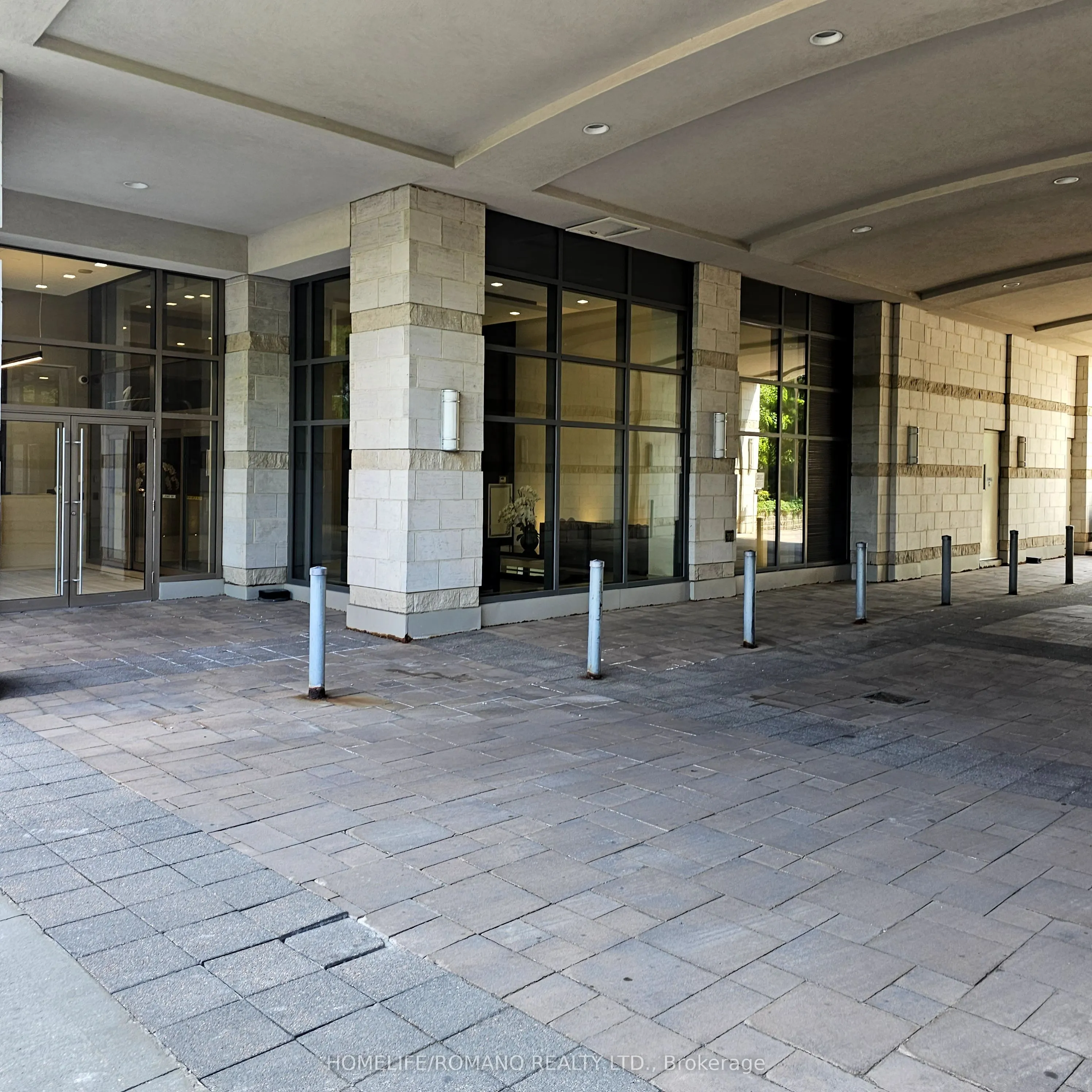 23 Glebe Road W, #426