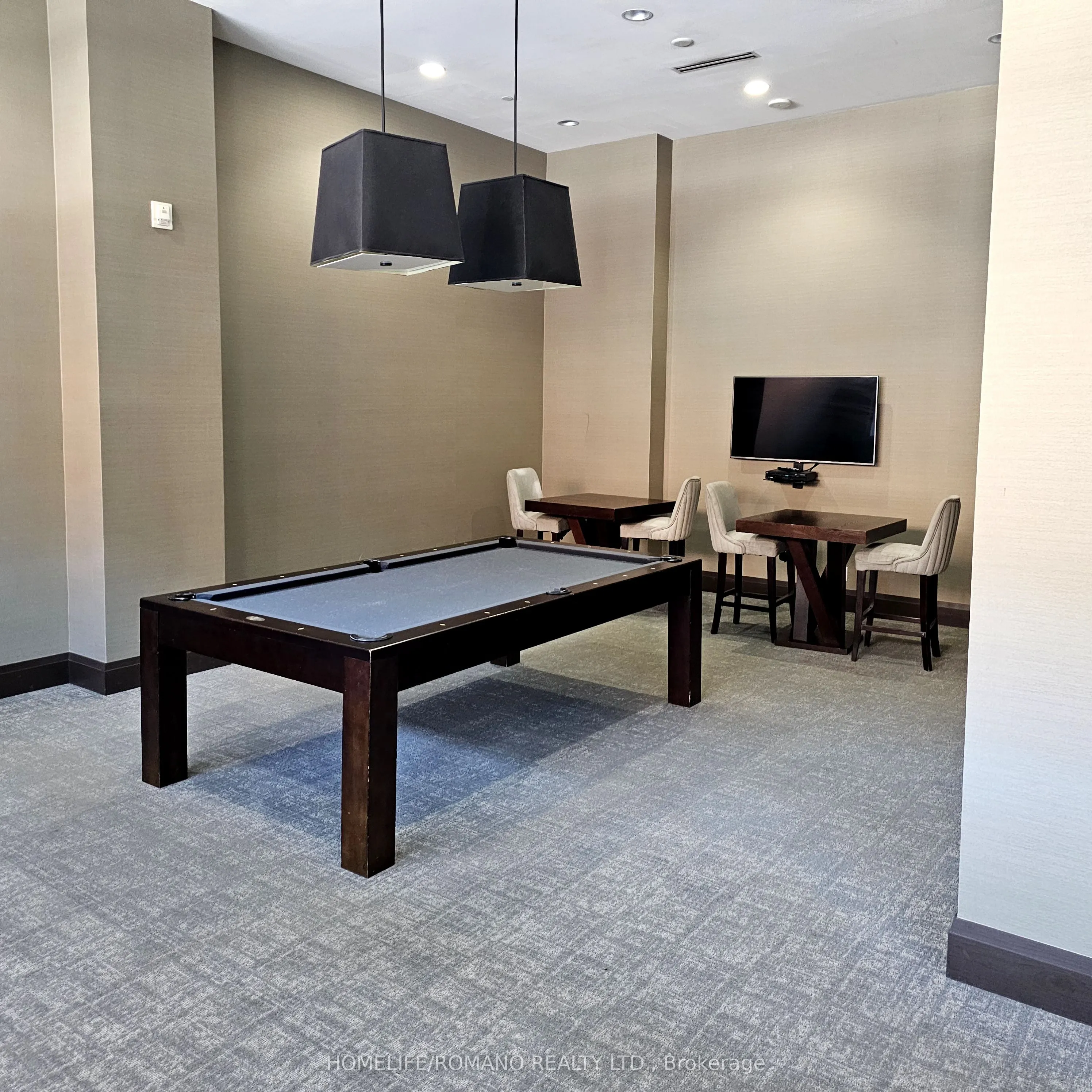 23 Glebe Road W, #426