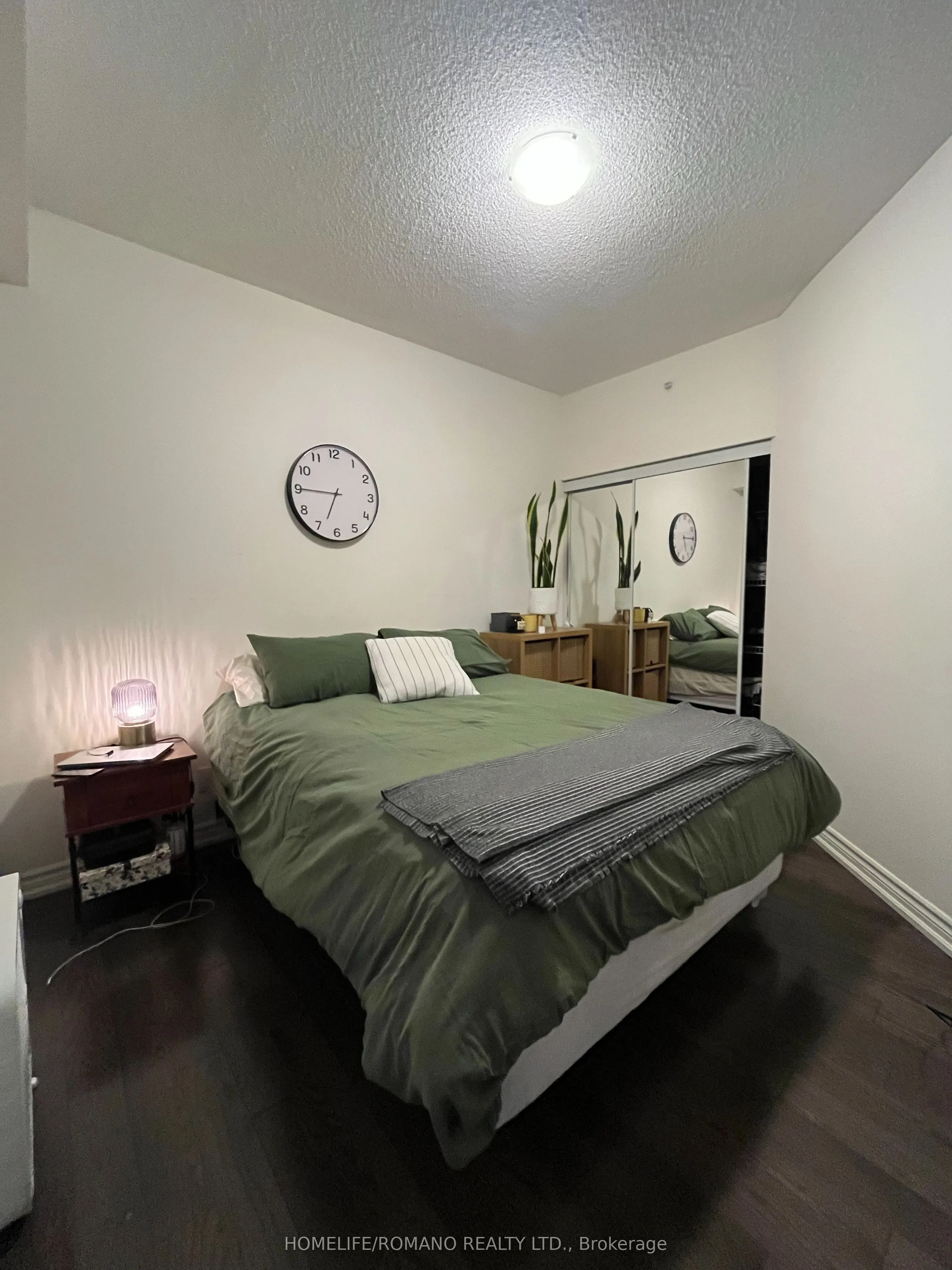 23 Glebe Road W, #426