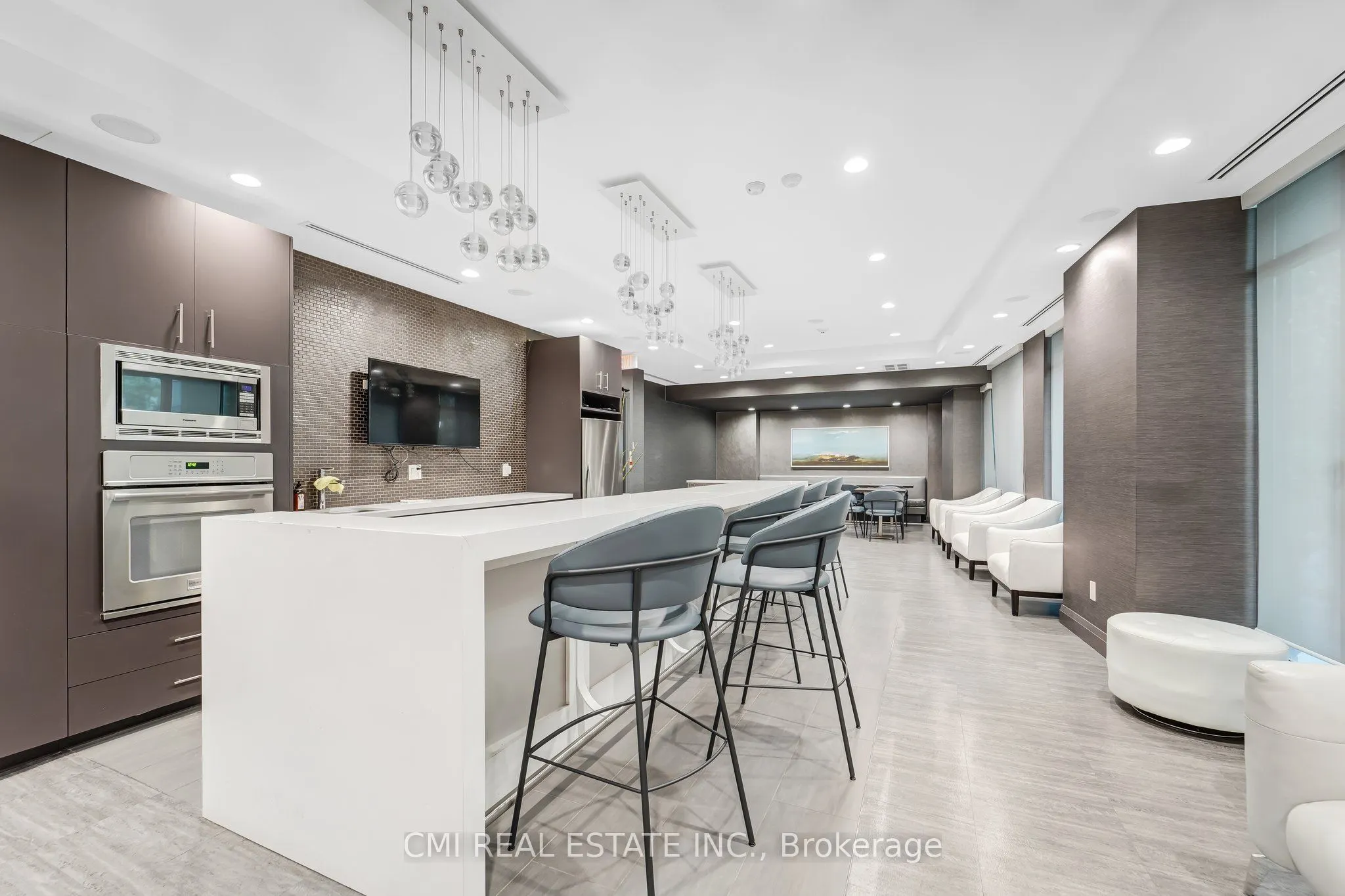17 Kenaston Gardens, #509