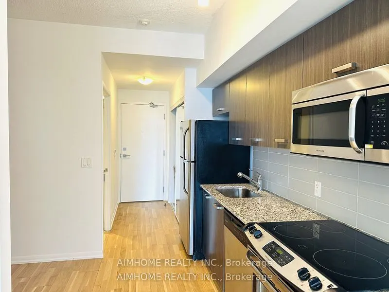 832 Bay Street, #2506