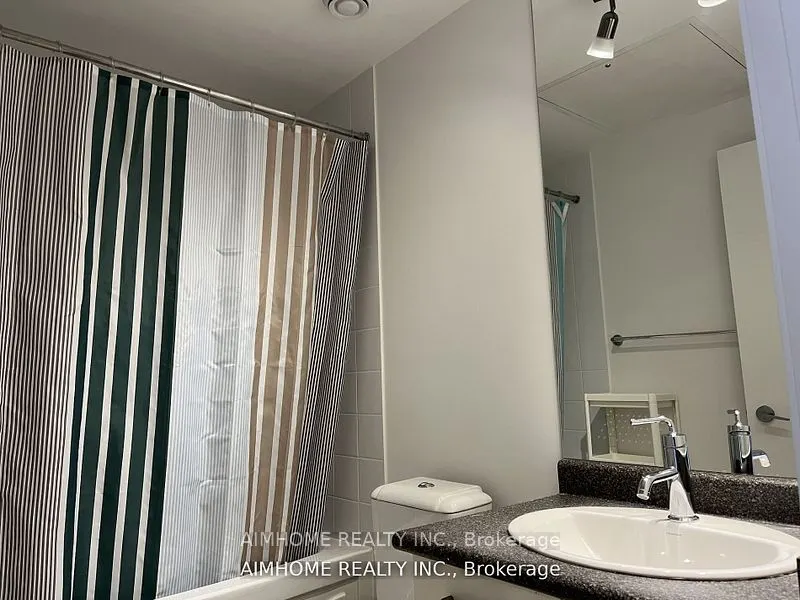 832 Bay Street, #2506