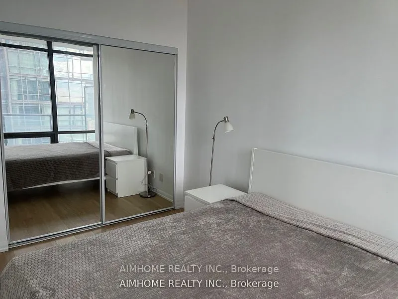 832 Bay Street, #2506