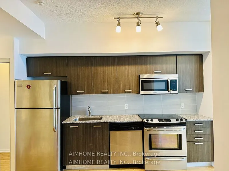 832 Bay Street, #2506