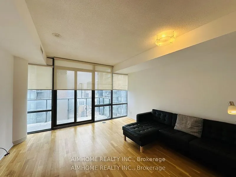 832 Bay Street, #2506