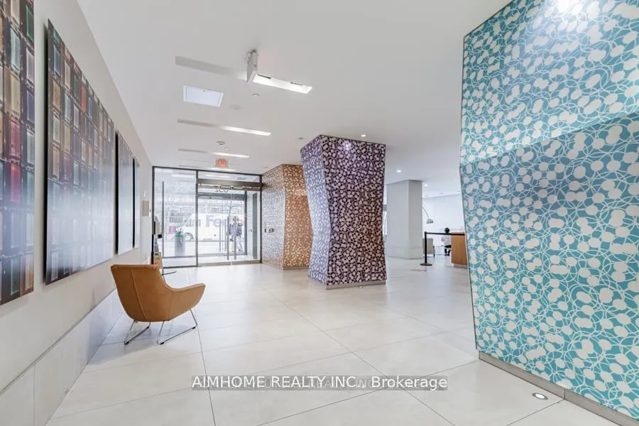 832 Bay Street, #2506