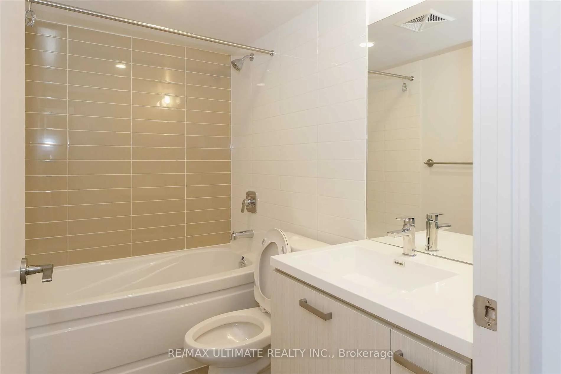 125 Redpath Avenue, #802