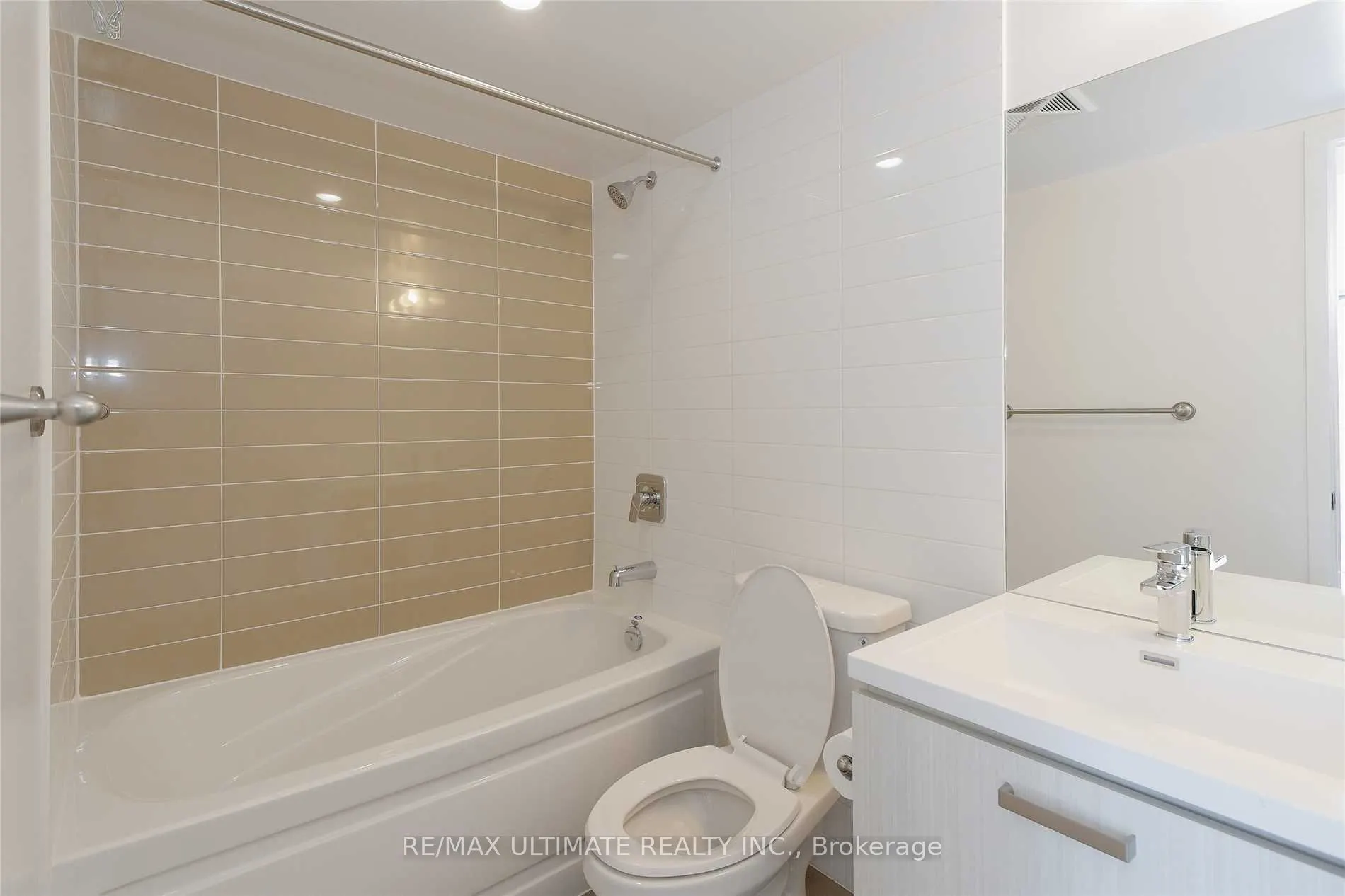 125 Redpath Avenue, #802
