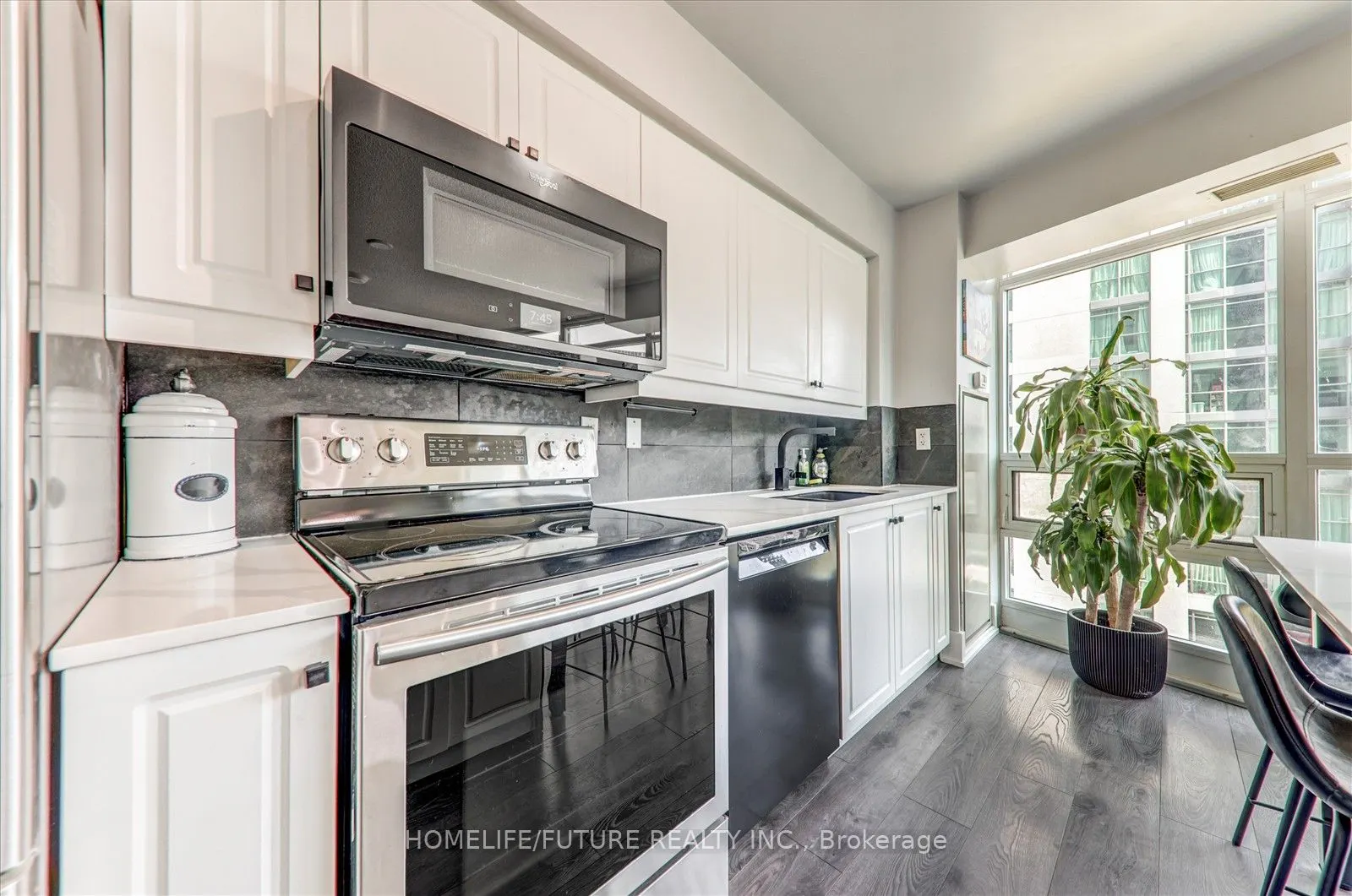 215 Fort York Boulevard, #1011