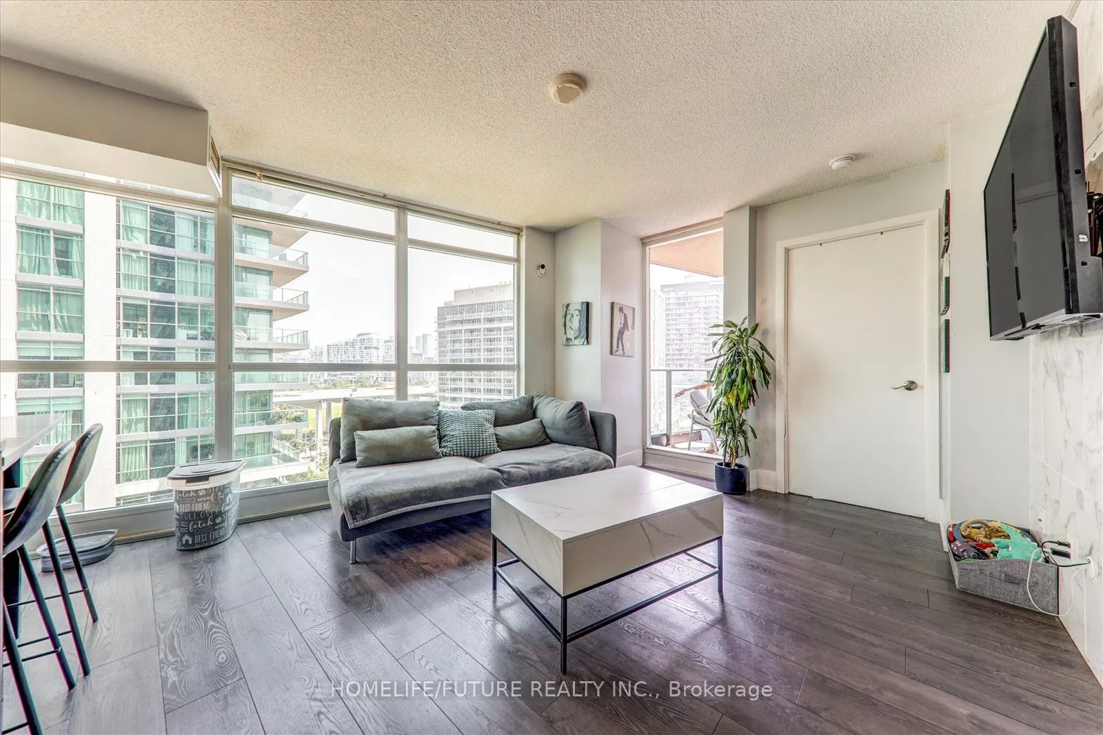 215 Fort York Boulevard, #1011