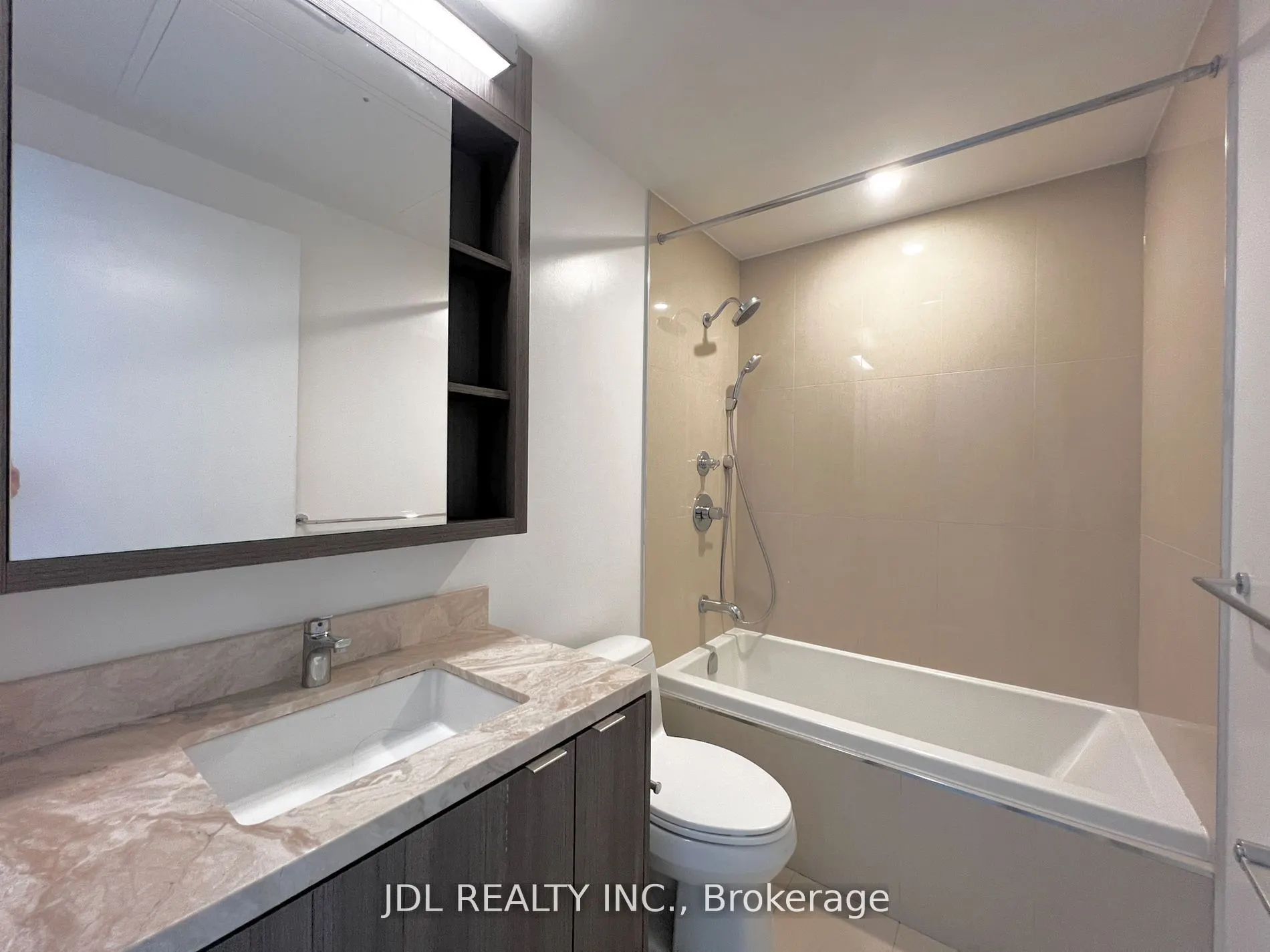 115 Blue Jays Way, #3807