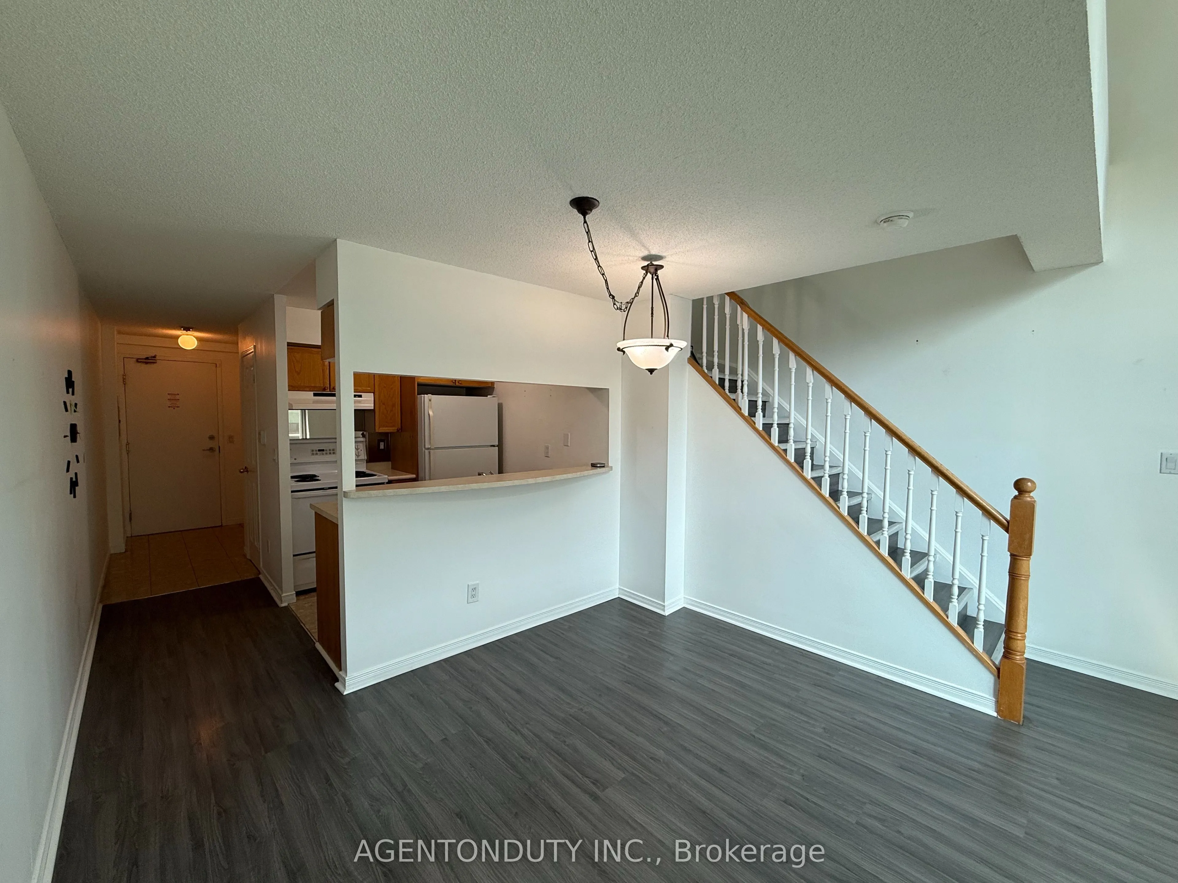 109 Front Street E, #529
