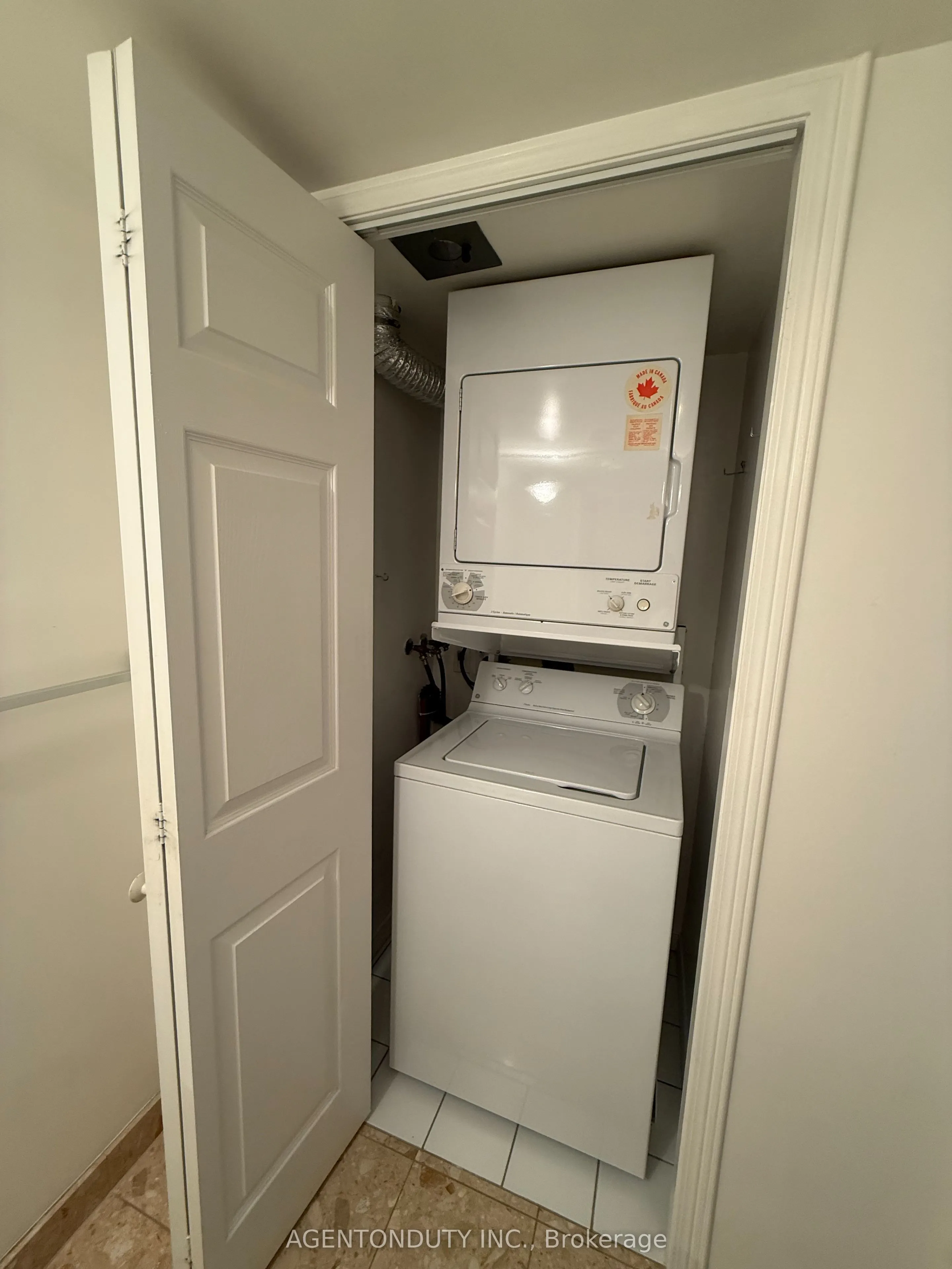 109 Front Street E, #529