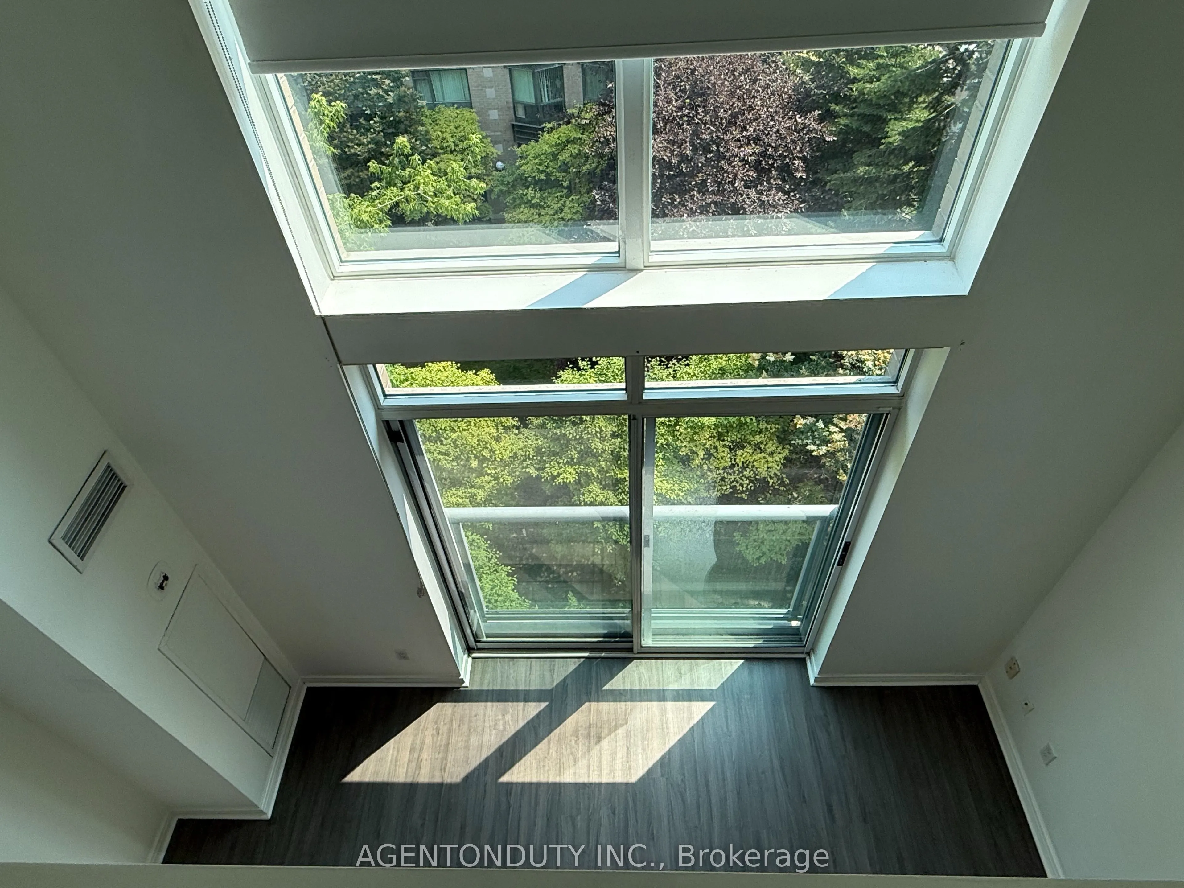 109 Front Street E, #529