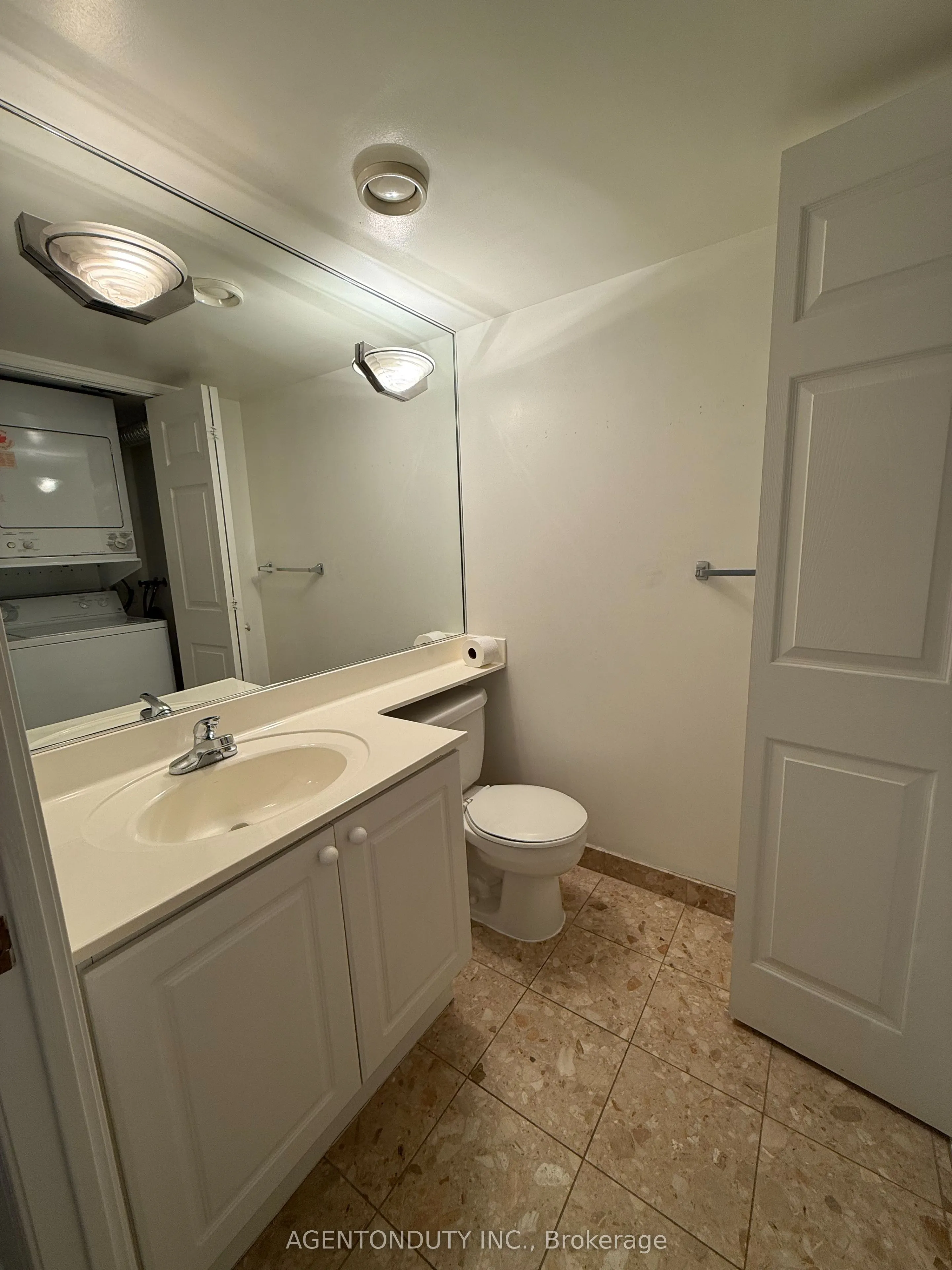 109 Front Street E, #529