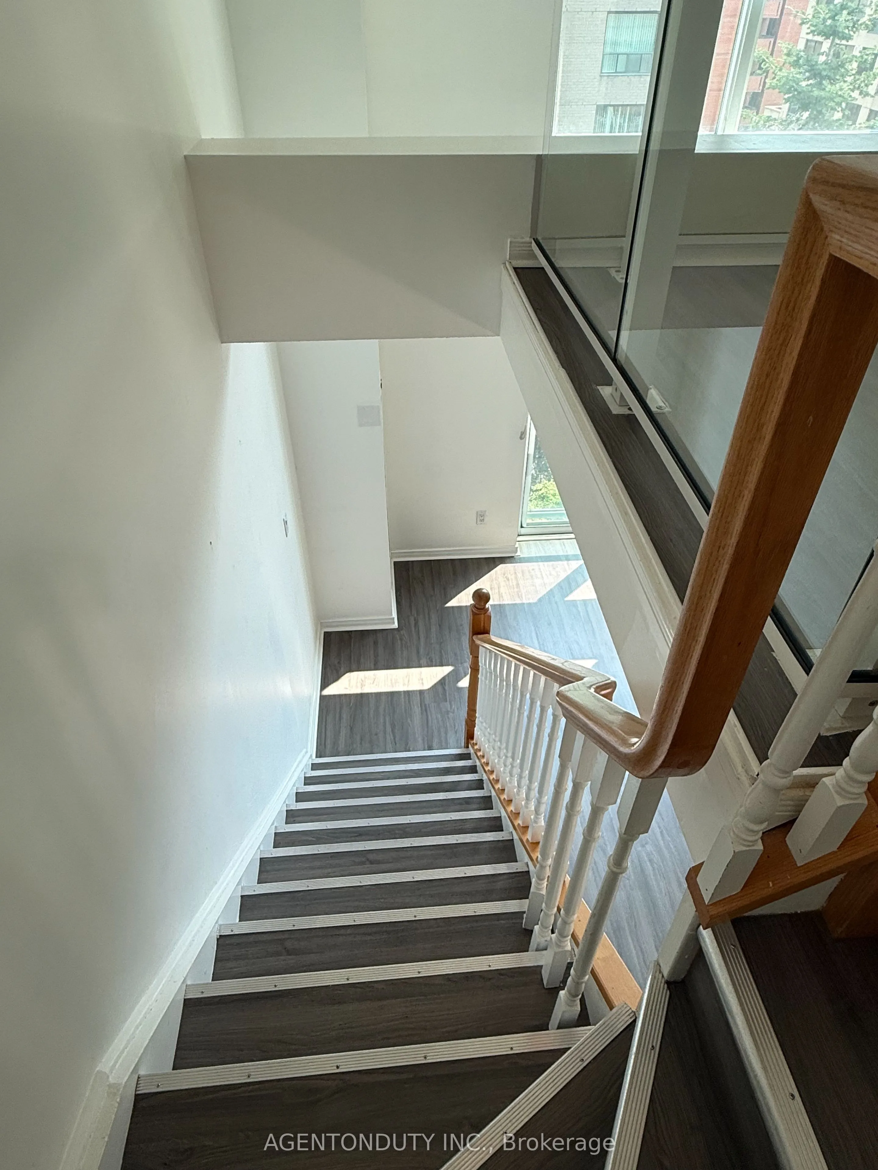 109 Front Street E, #529