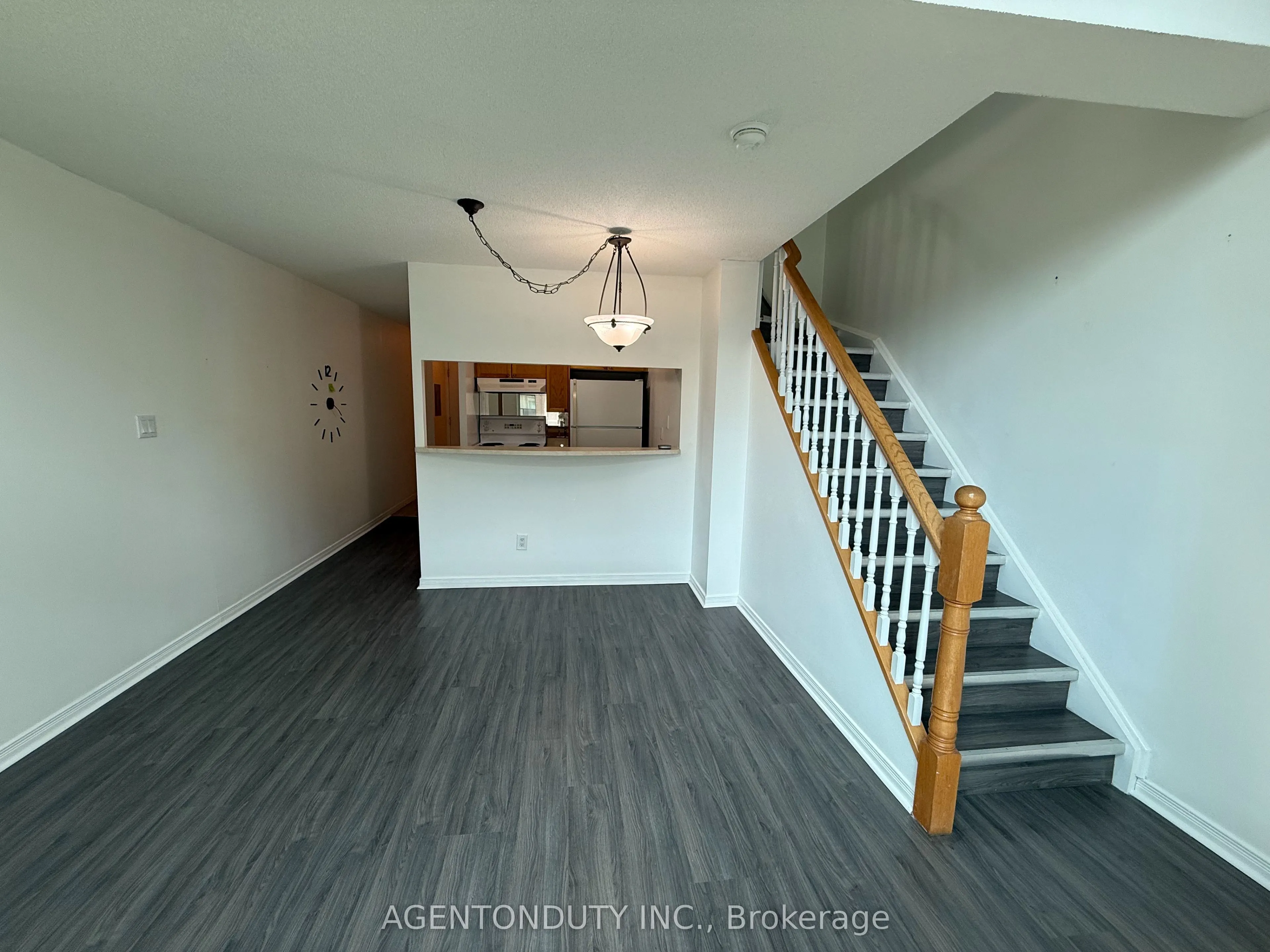 109 Front Street E, #529
