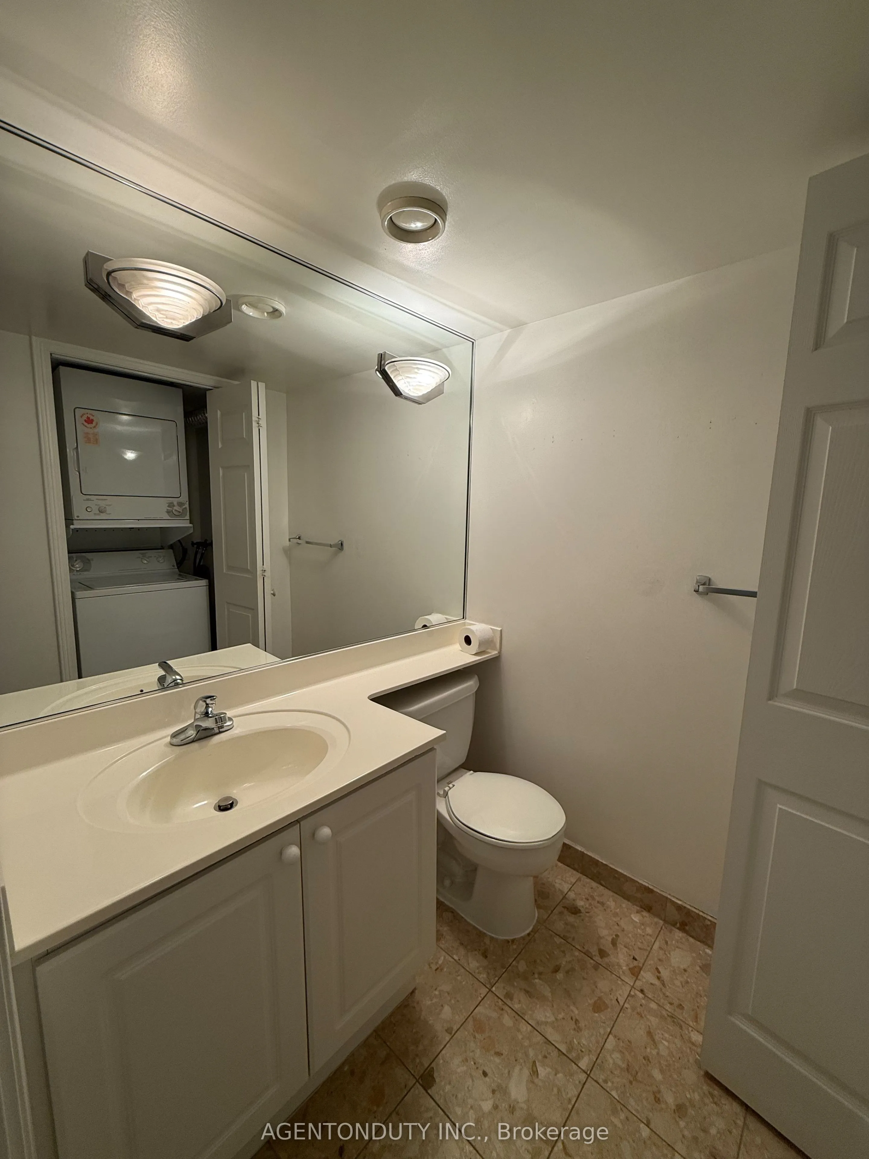 109 Front Street E, #529