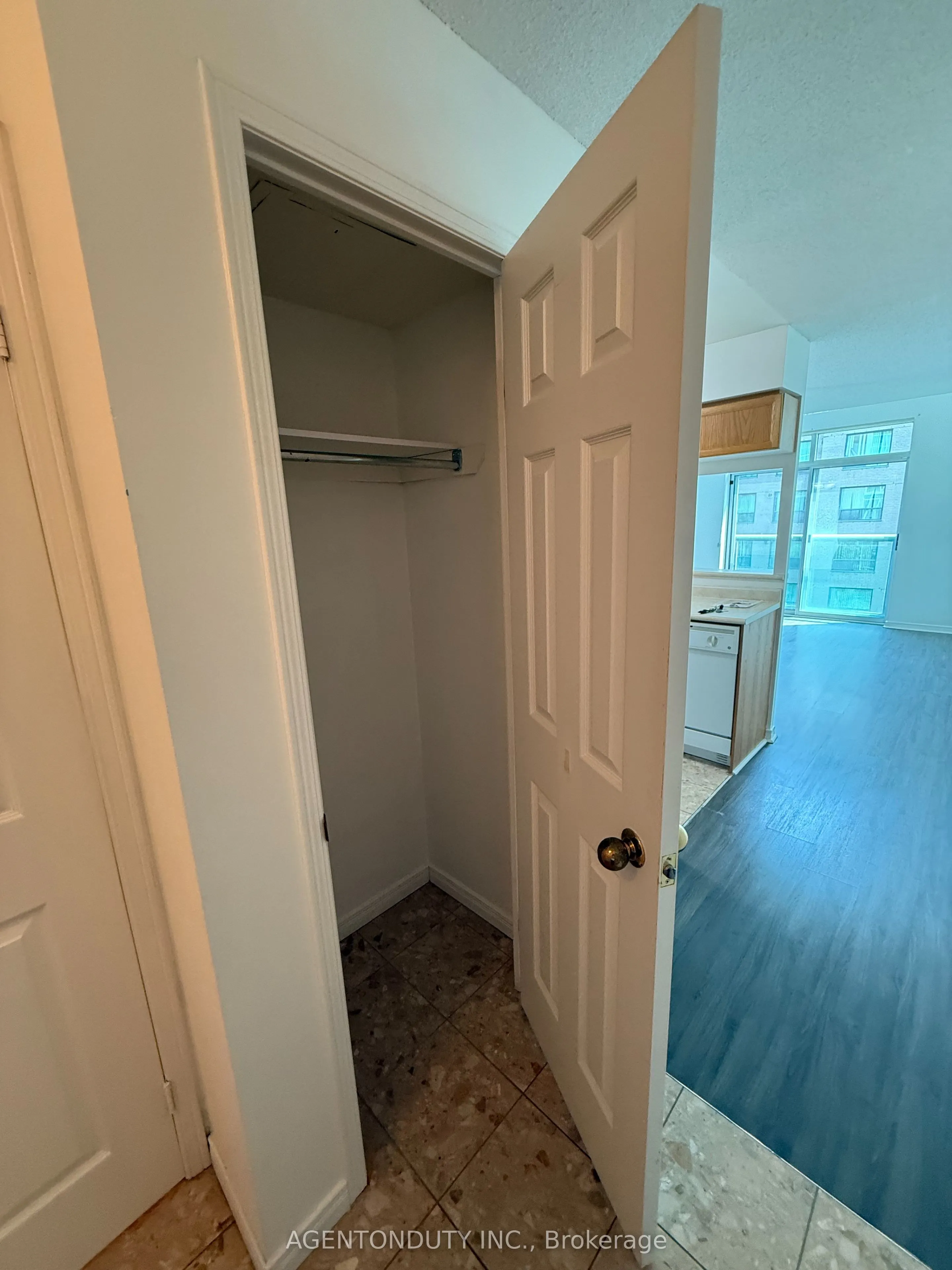 109 Front Street E, #529