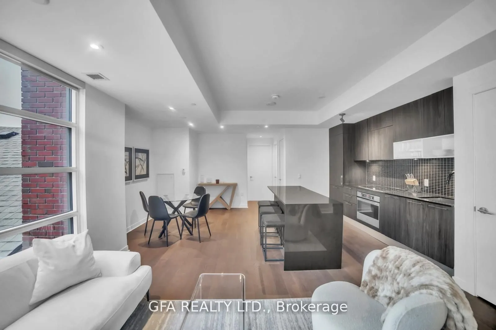 501 Adelaide Street W, #310