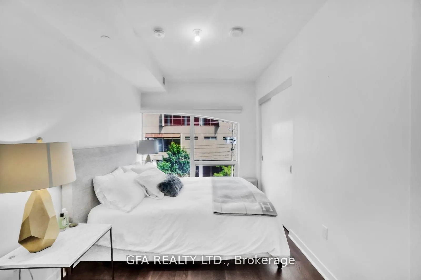 501 Adelaide Street W, #310