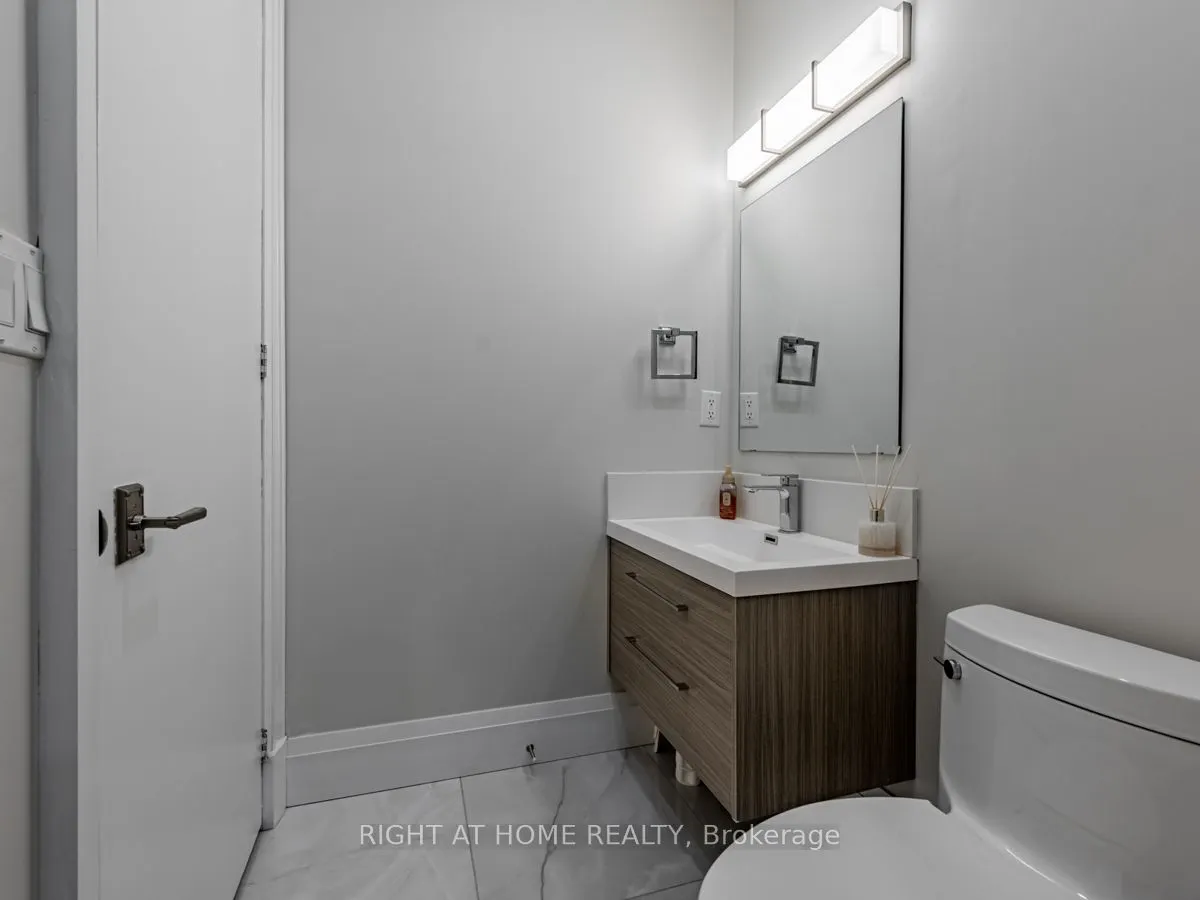 23 Brant Street, #Unit 704
