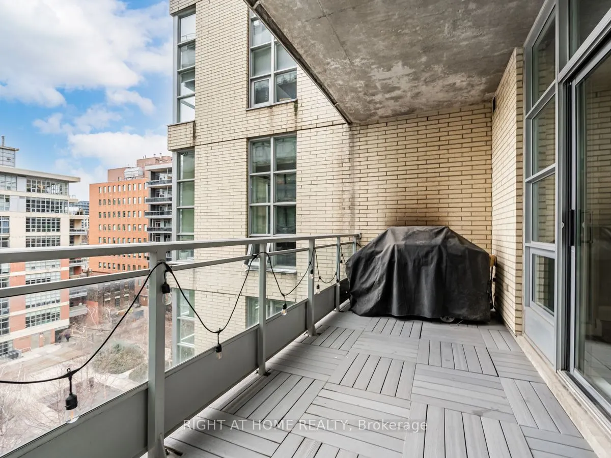 23 Brant Street, #Unit 704