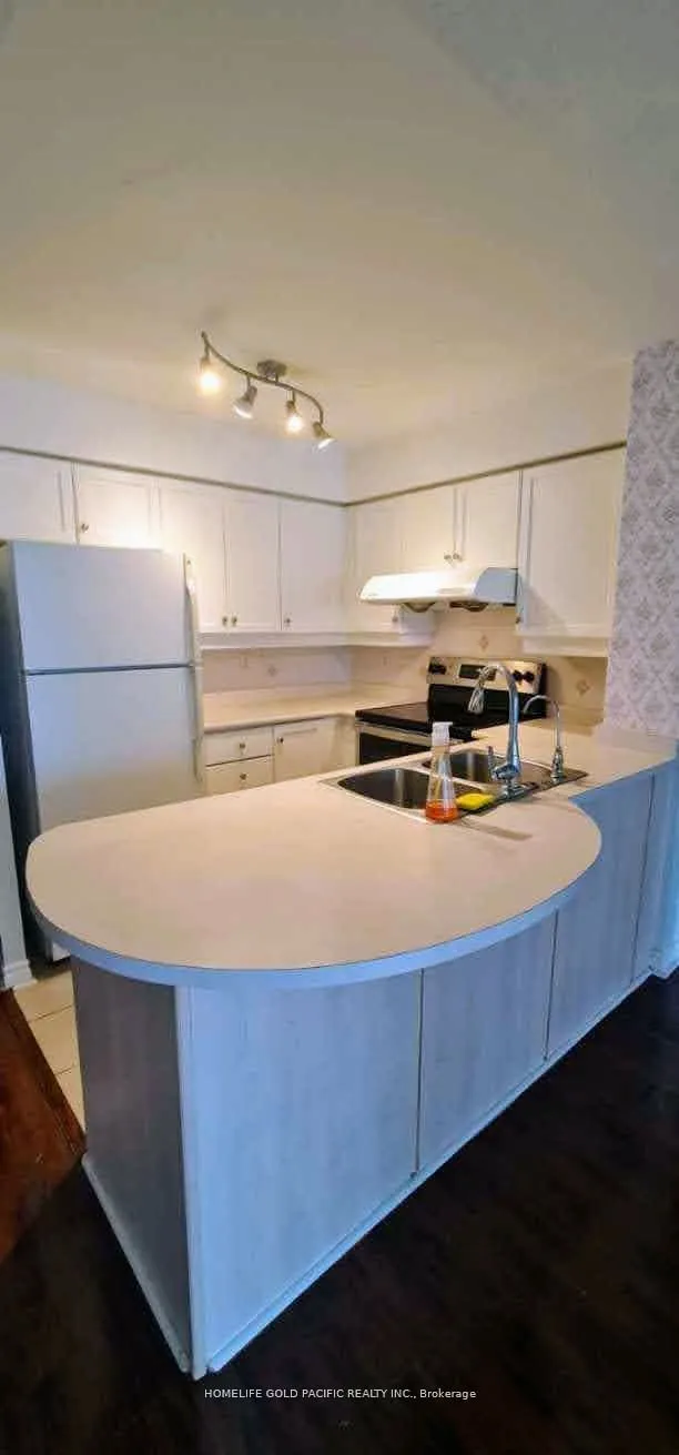 2 Rean Drive, #909