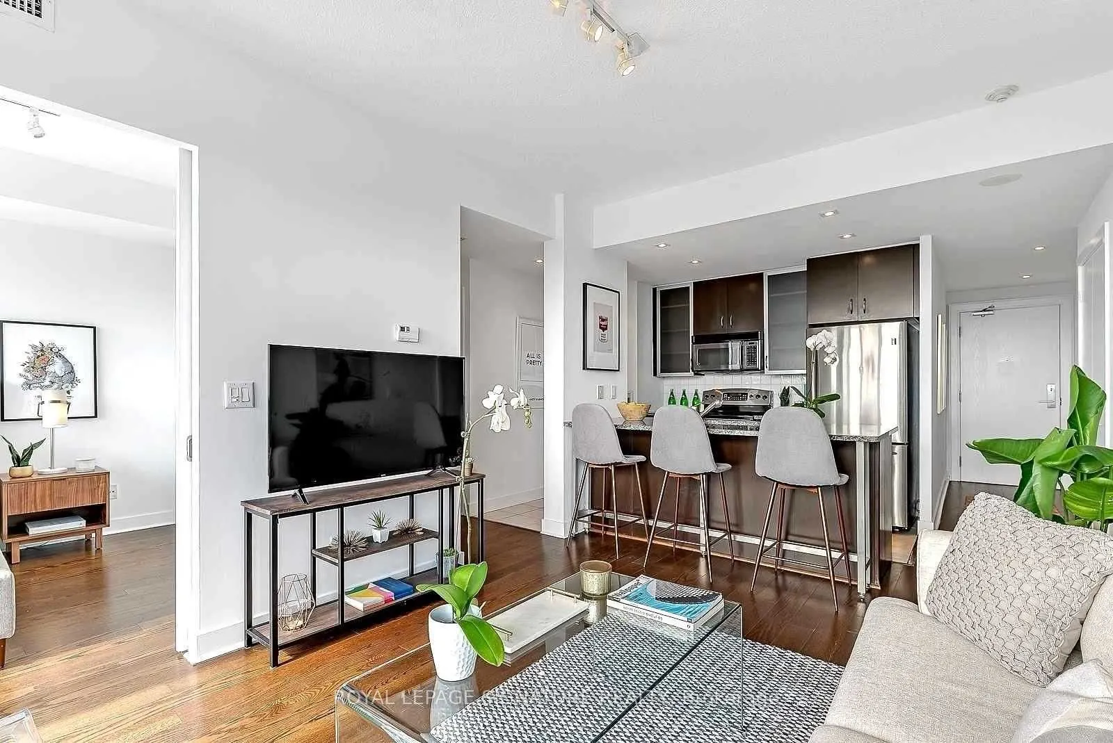 438 King Street W, #1906