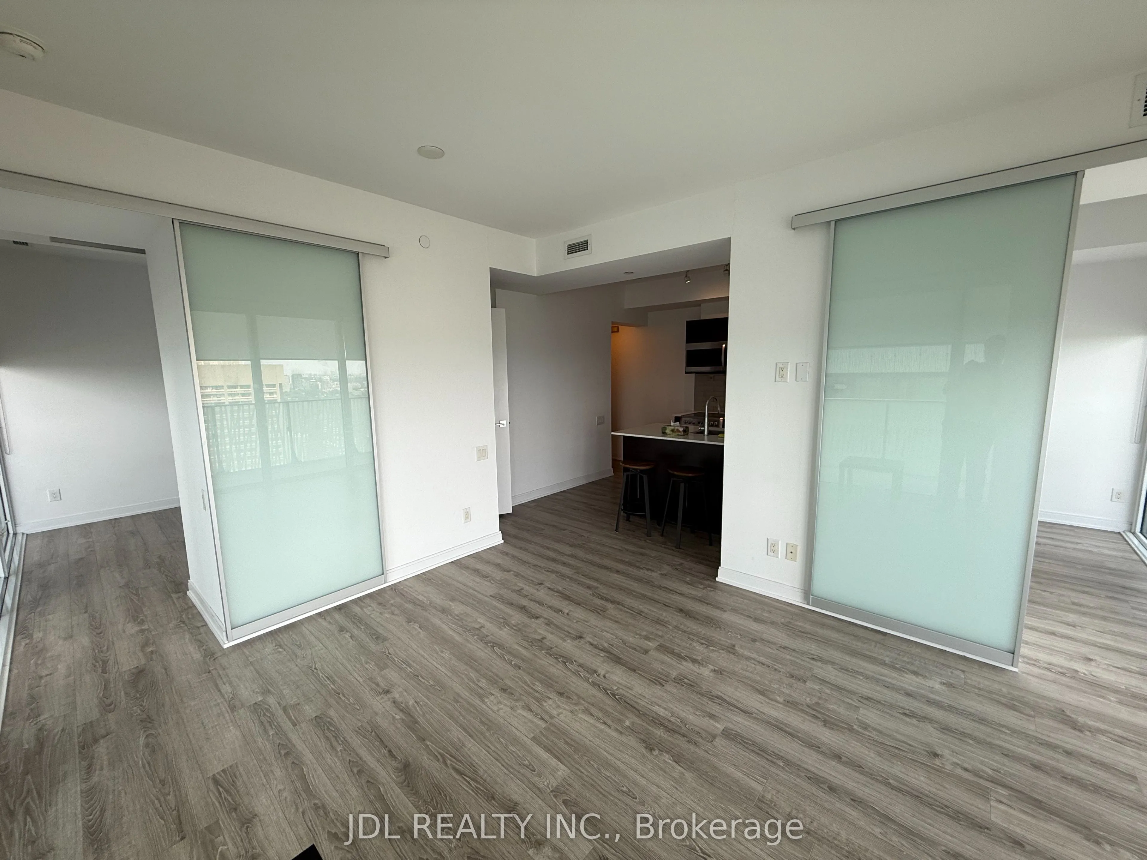 42 Charles Street, #4008