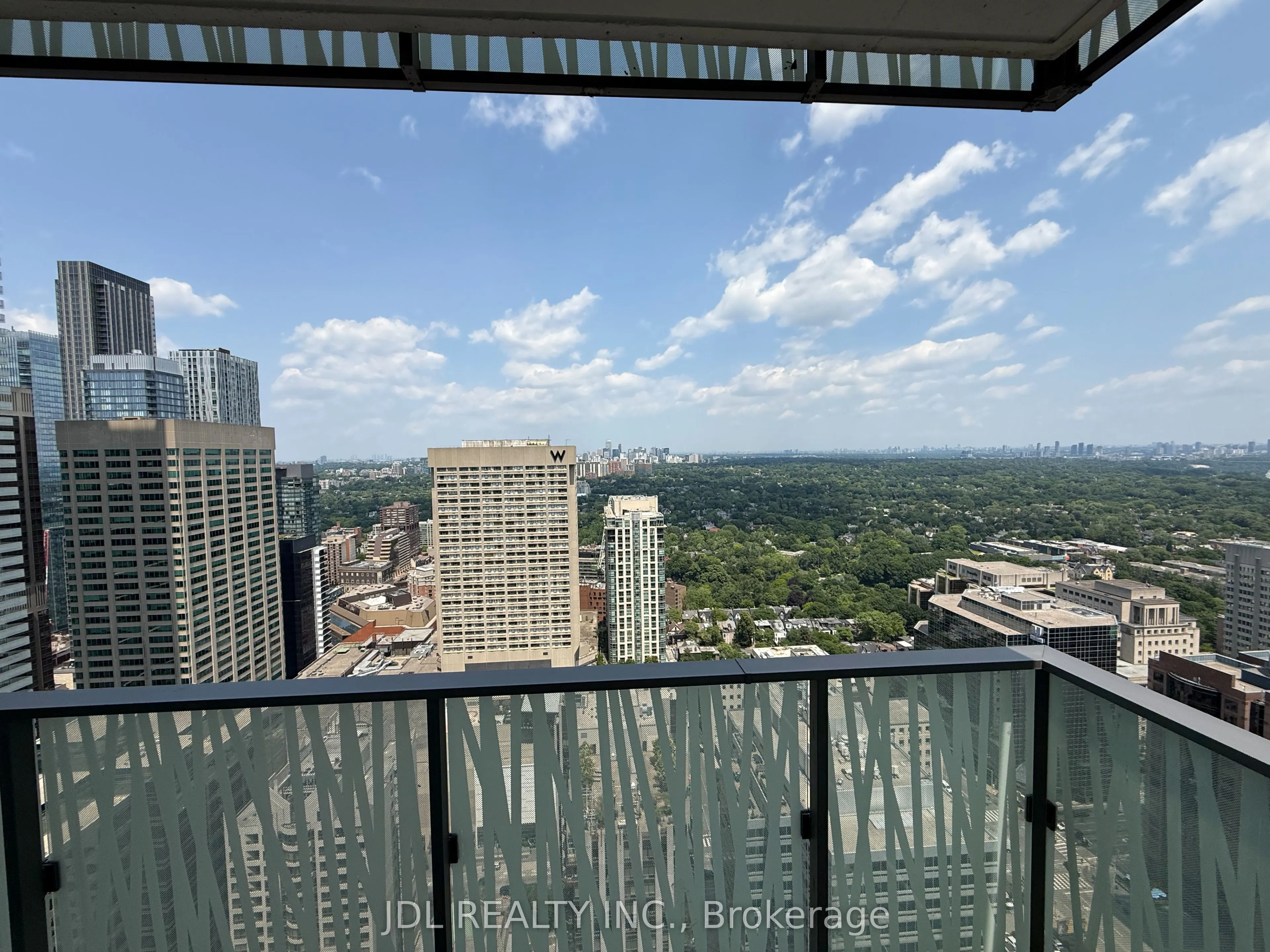 42 Charles Street, #4008