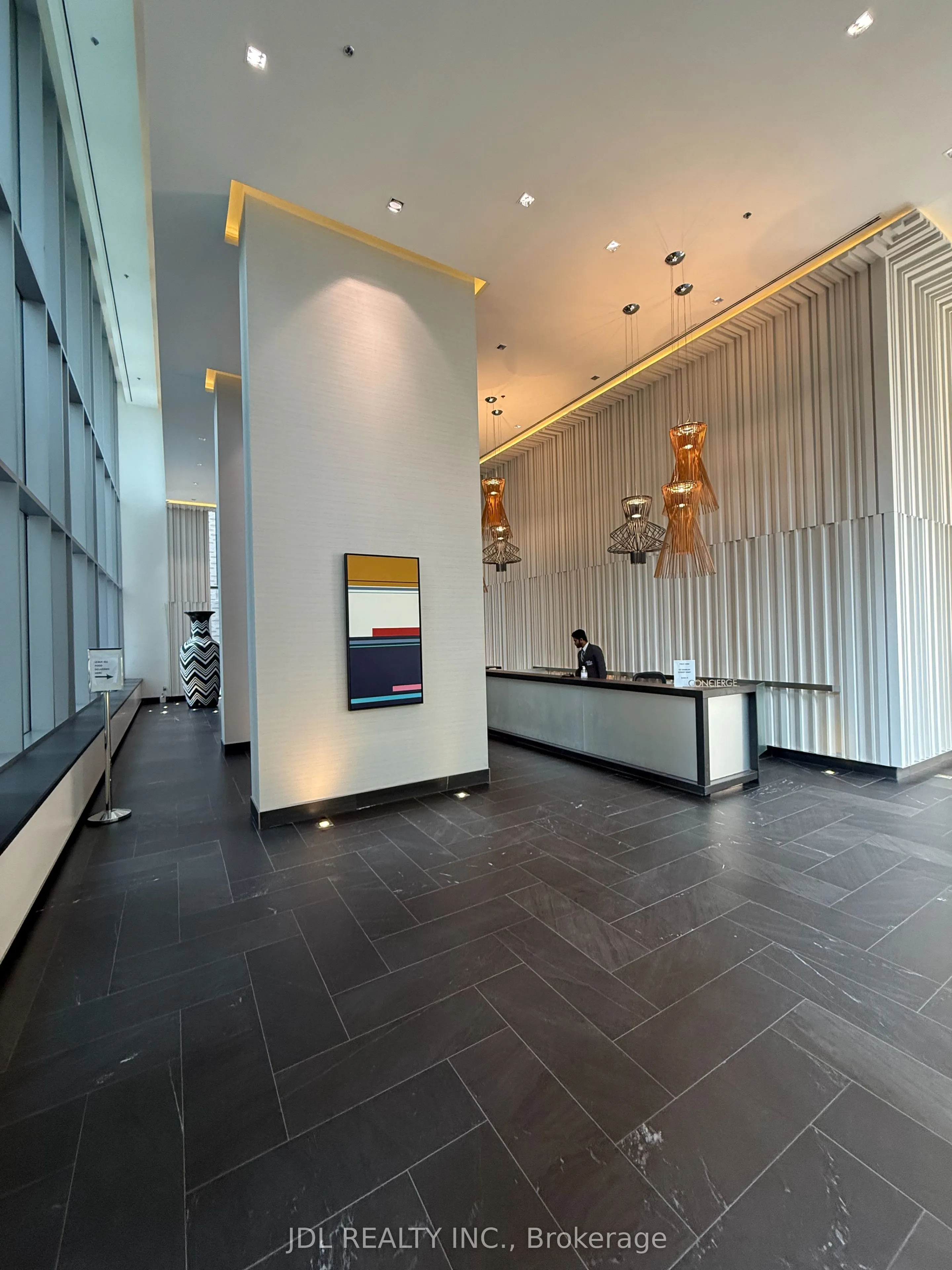 42 Charles Street, #4008