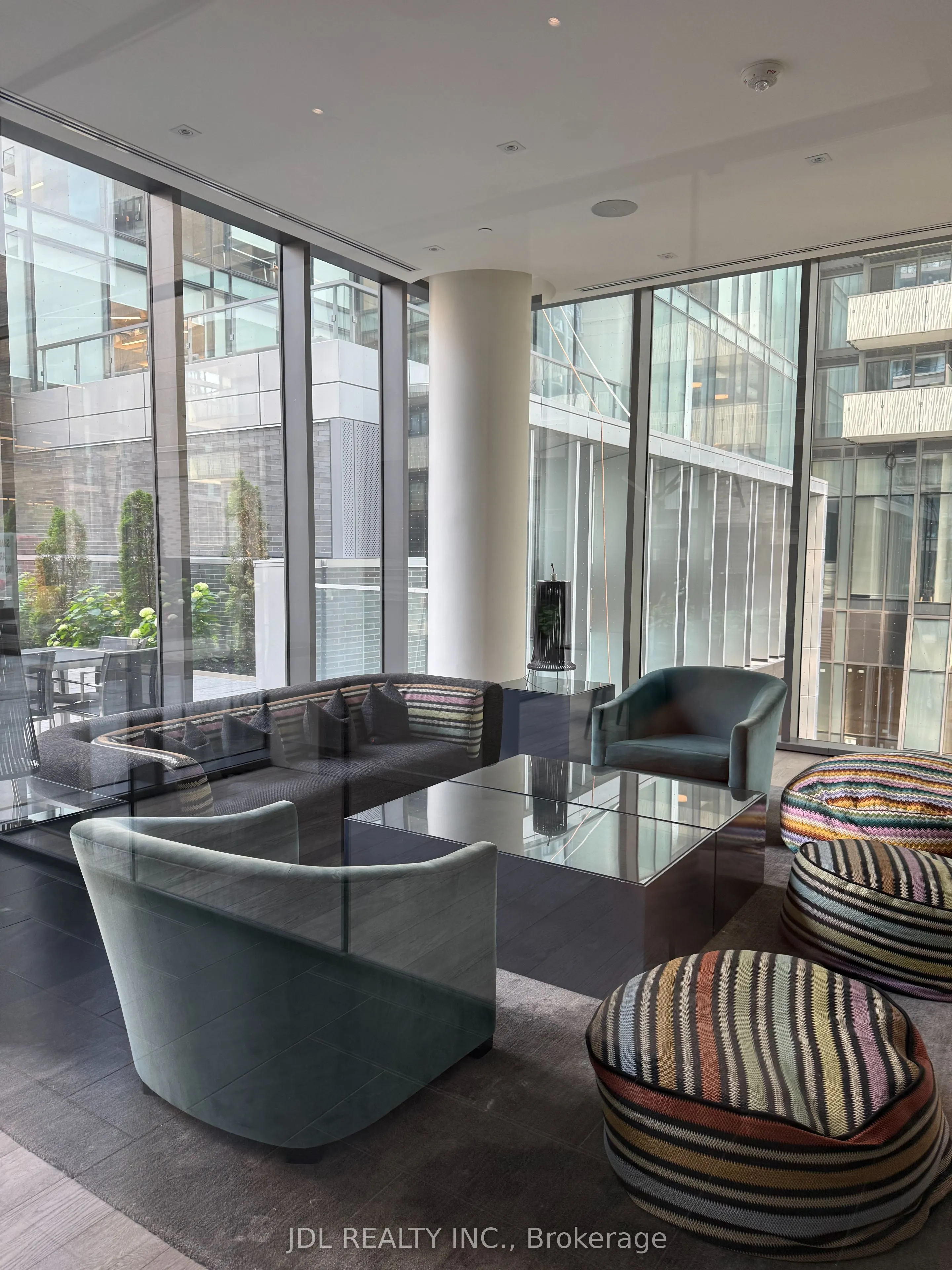 42 Charles Street, #4008