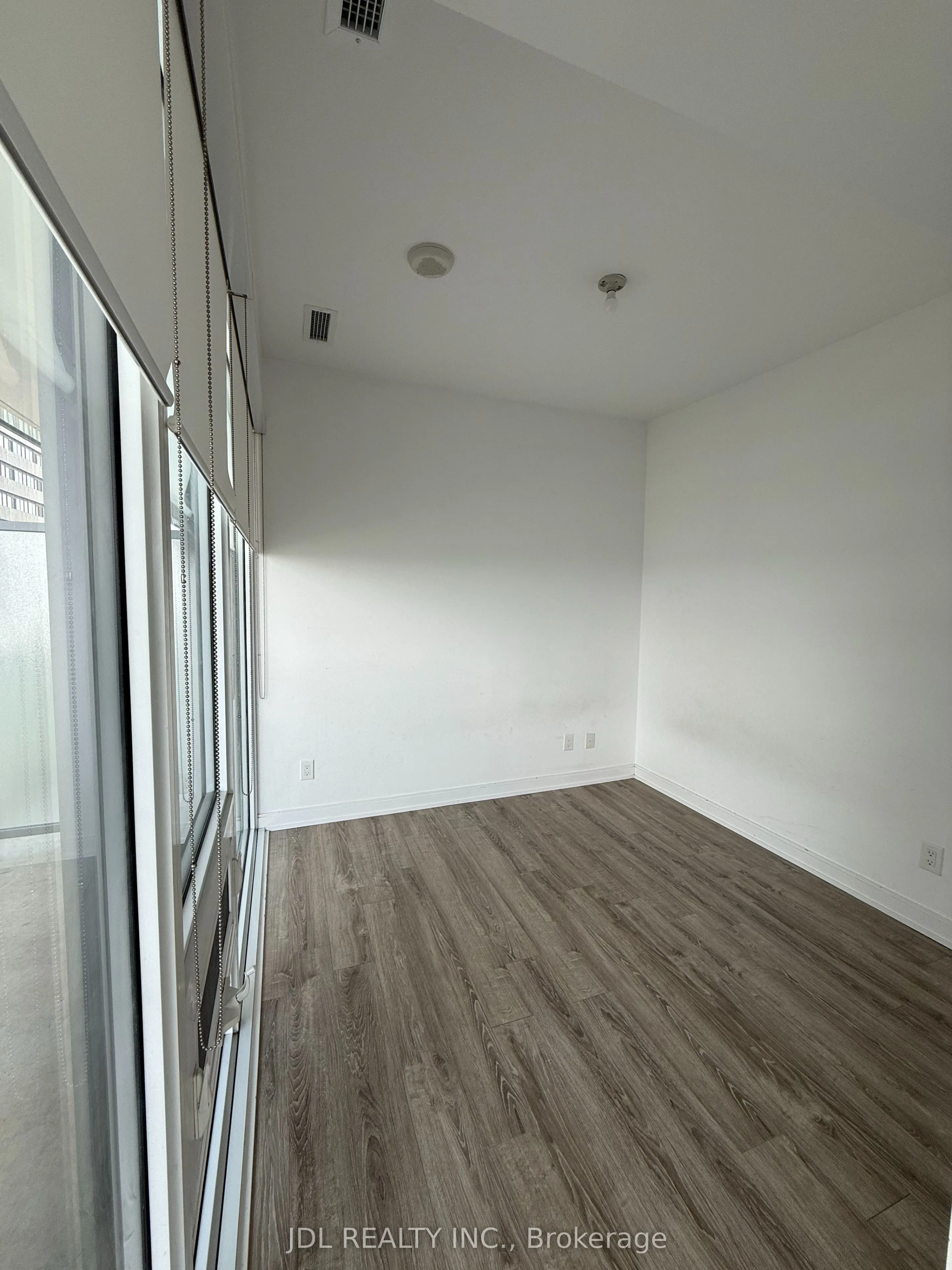 42 Charles Street, #4008