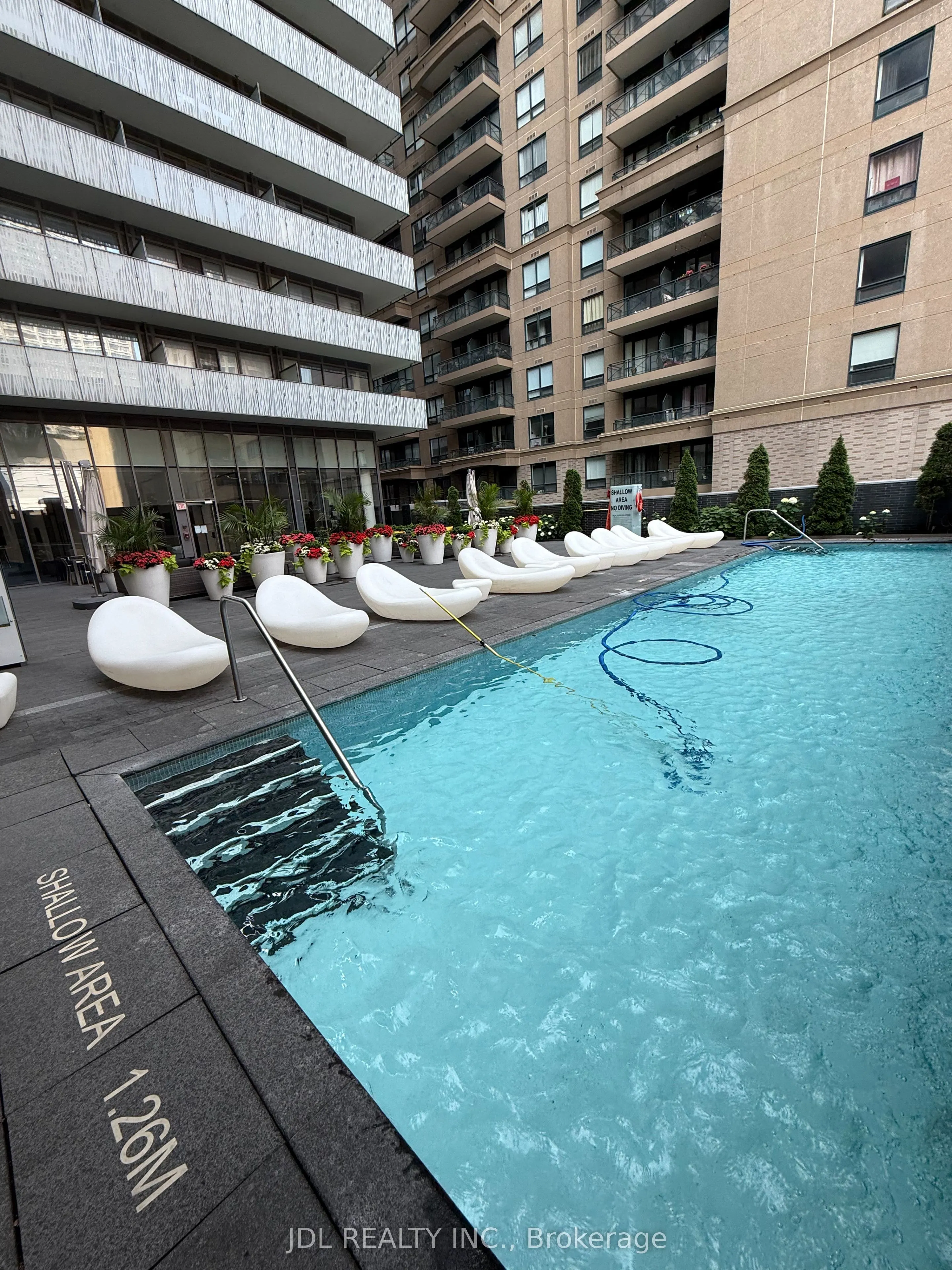 42 Charles Street, #4008