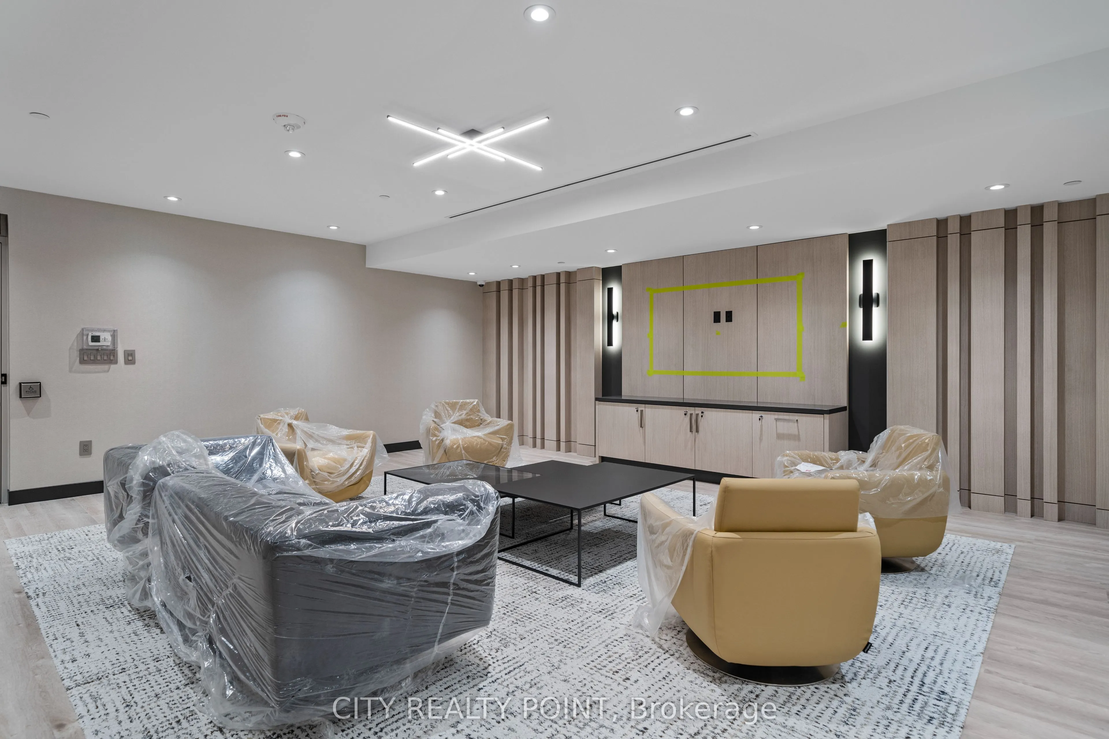 664 Spadina Avenue, #601