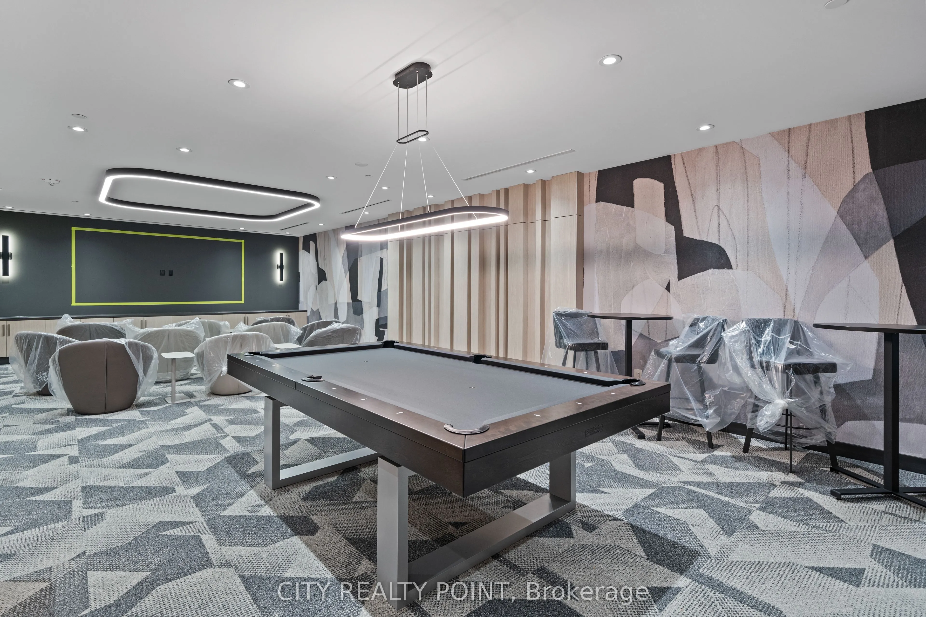 664 Spadina Avenue, #601