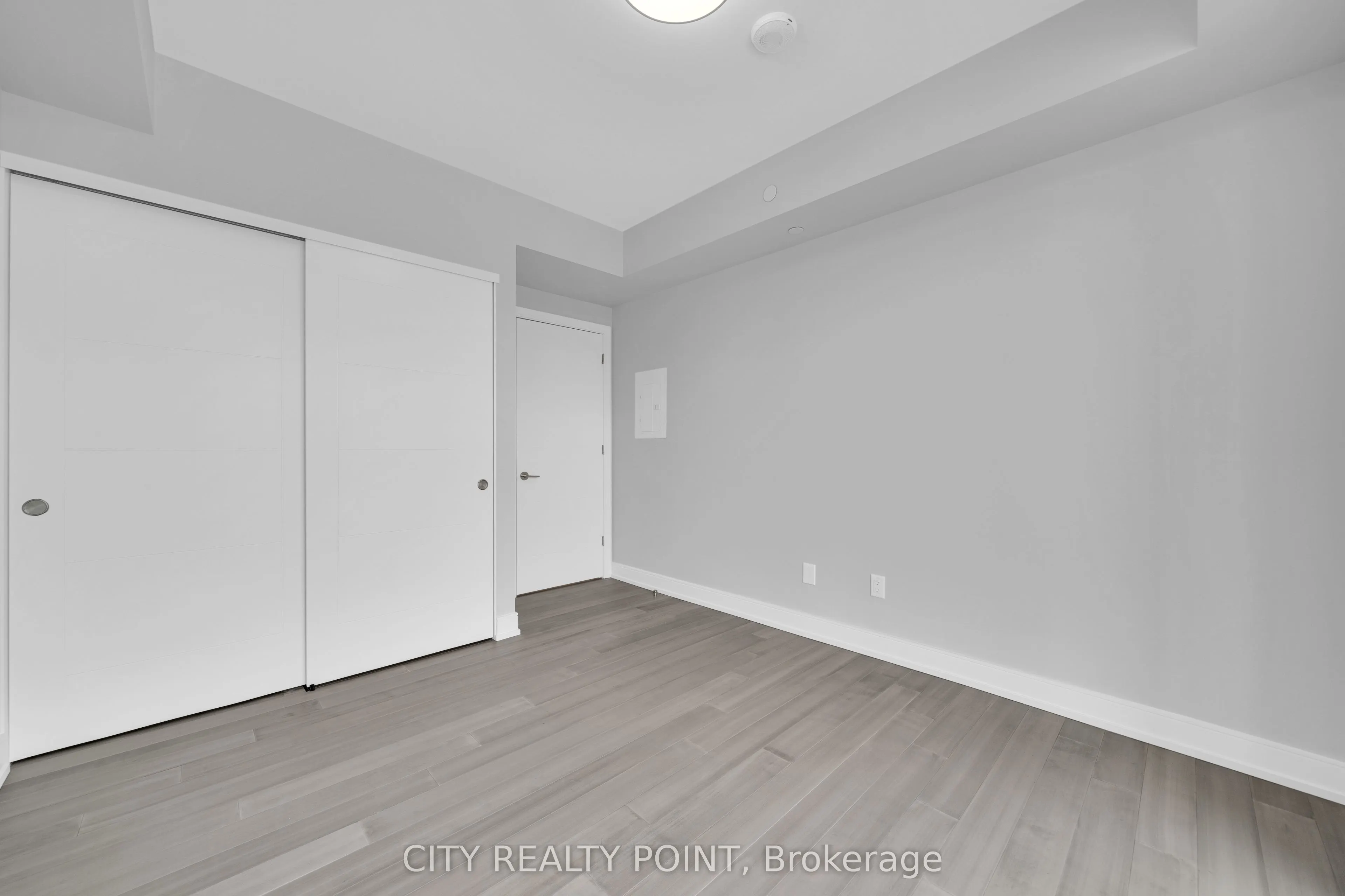664 Spadina Avenue, #601
