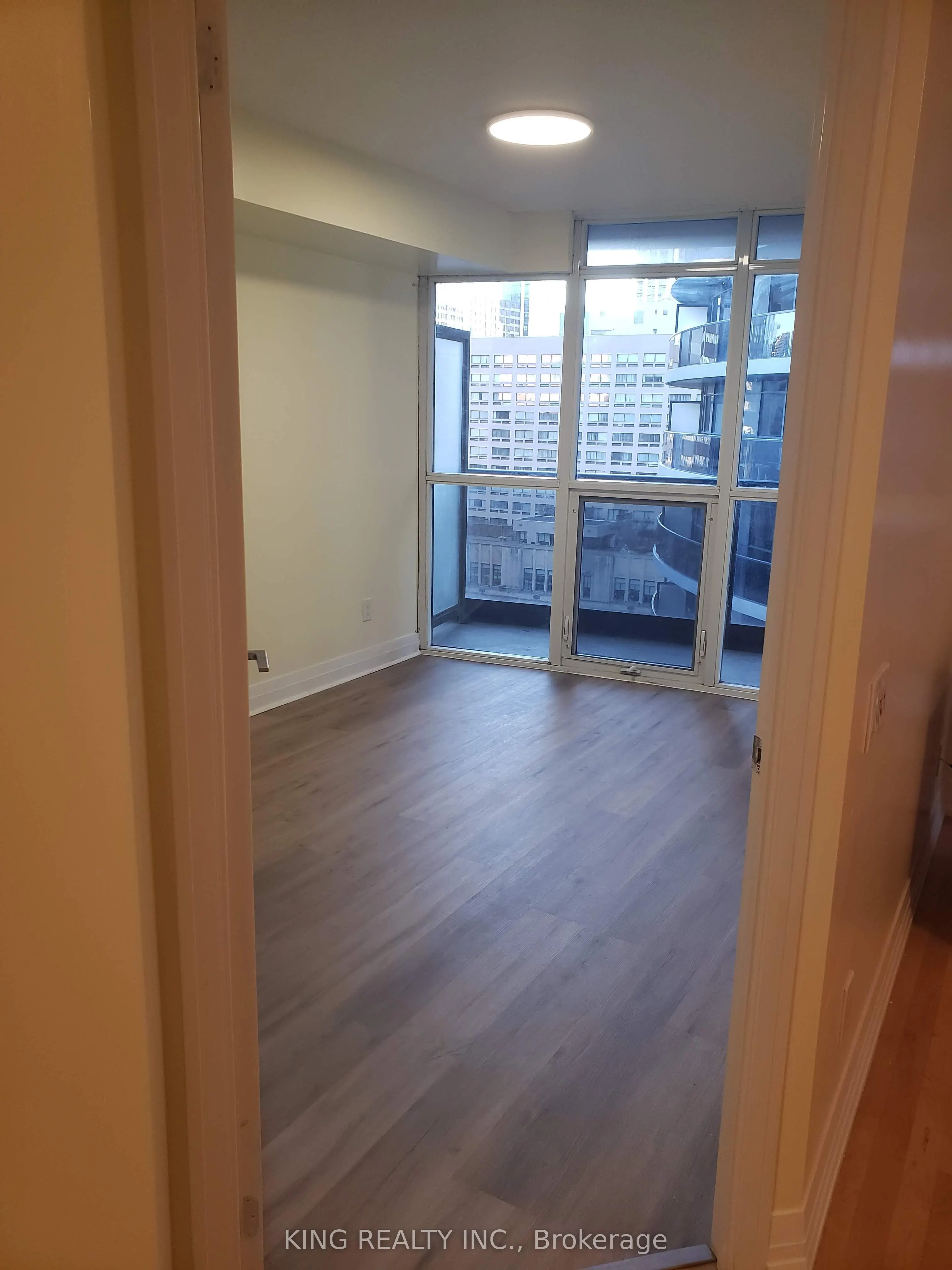 25 Carlton Street, #1206