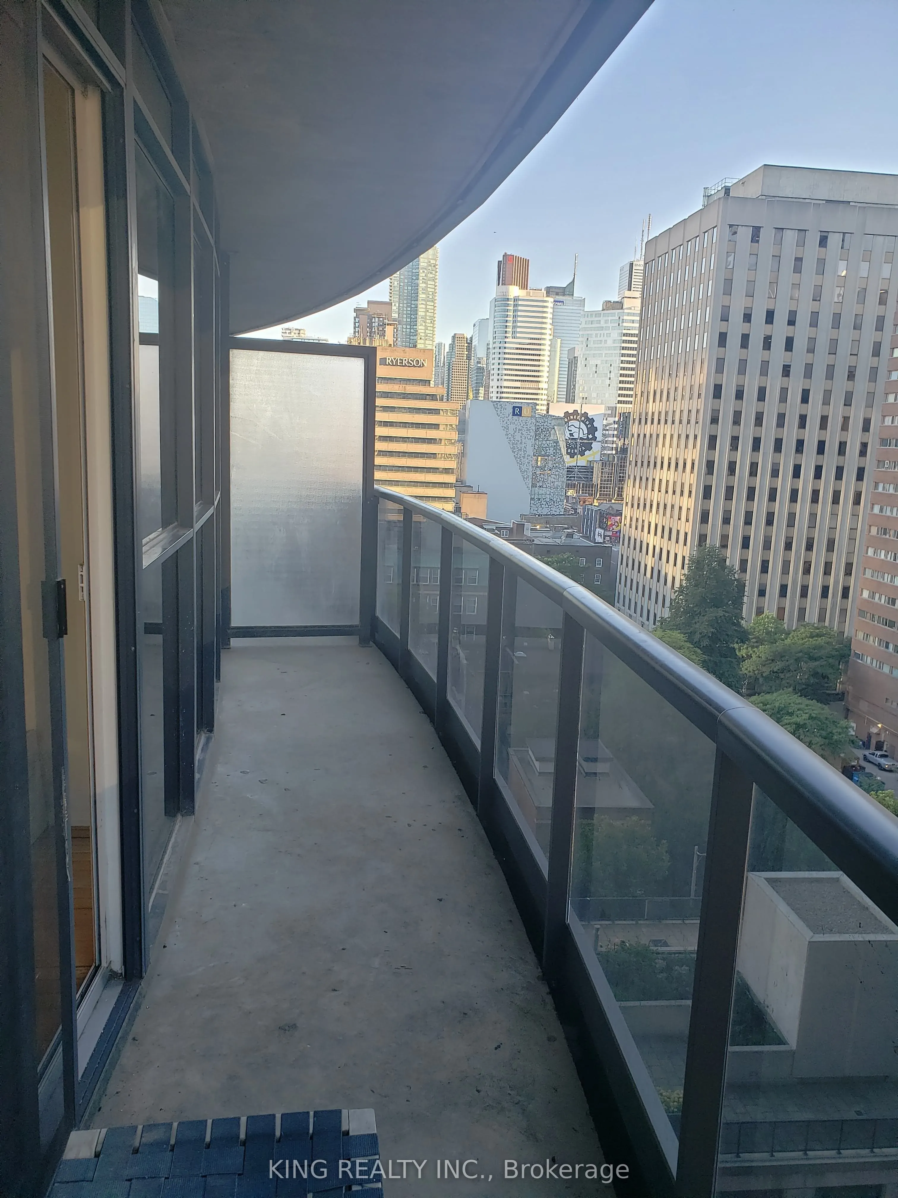 25 Carlton Street, #1206