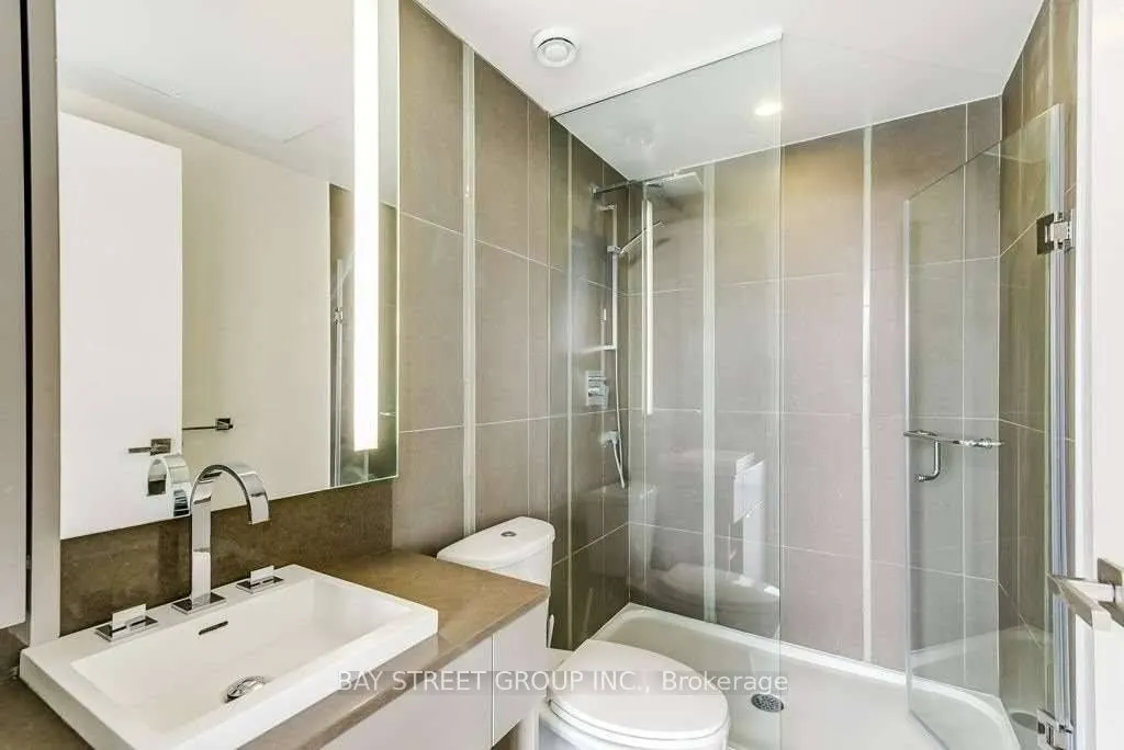 101 Peter Street, #2311